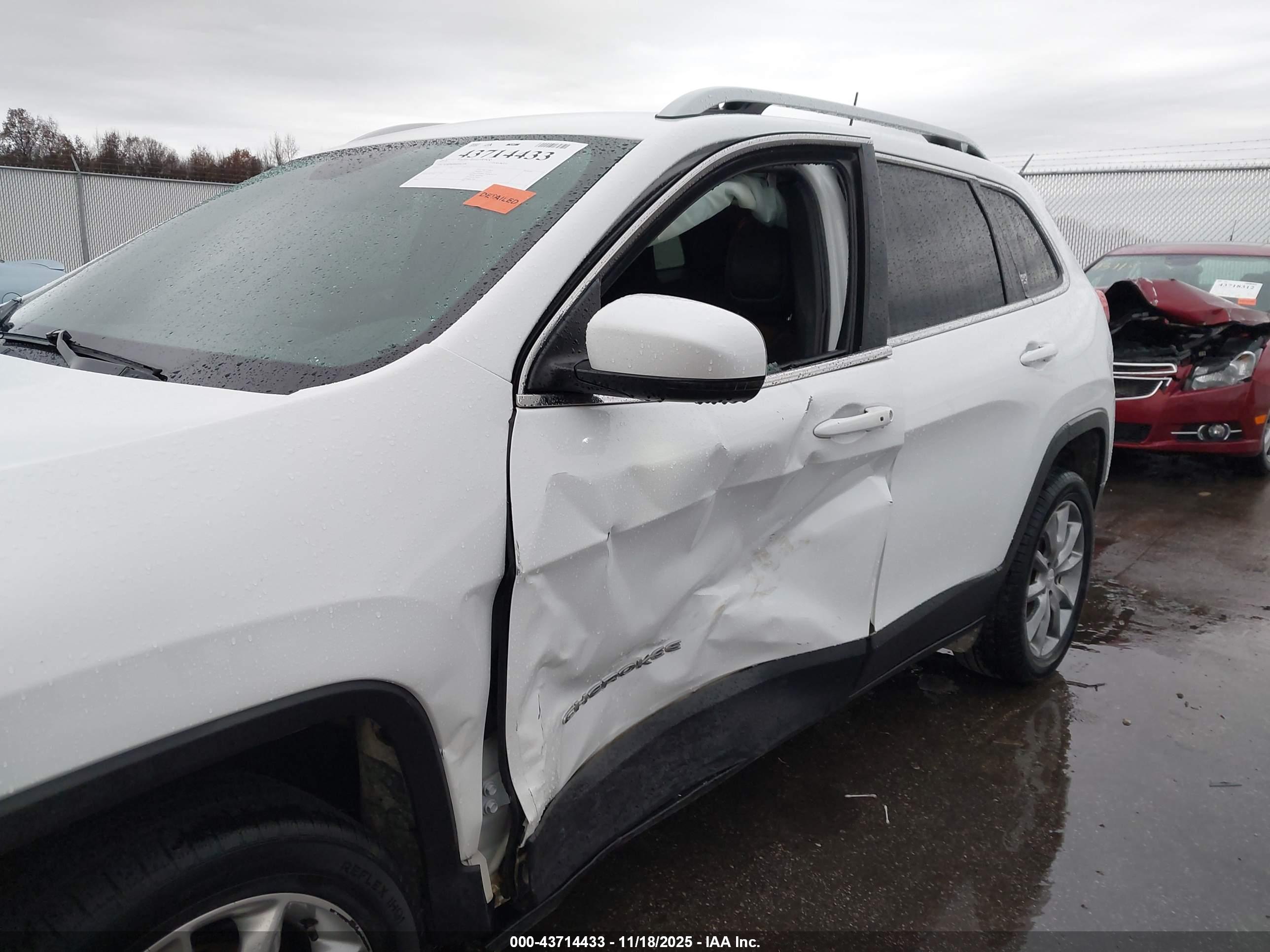 JEEP CHEROKEE image 6