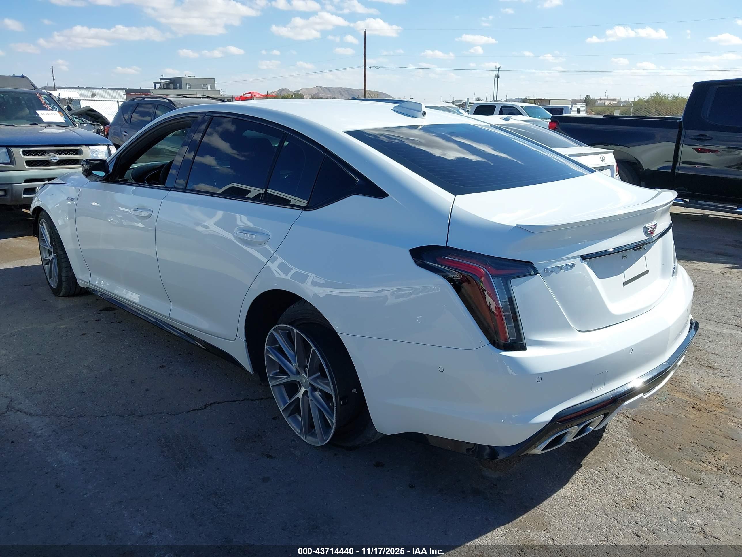 CADILLAC CT5-V image 3