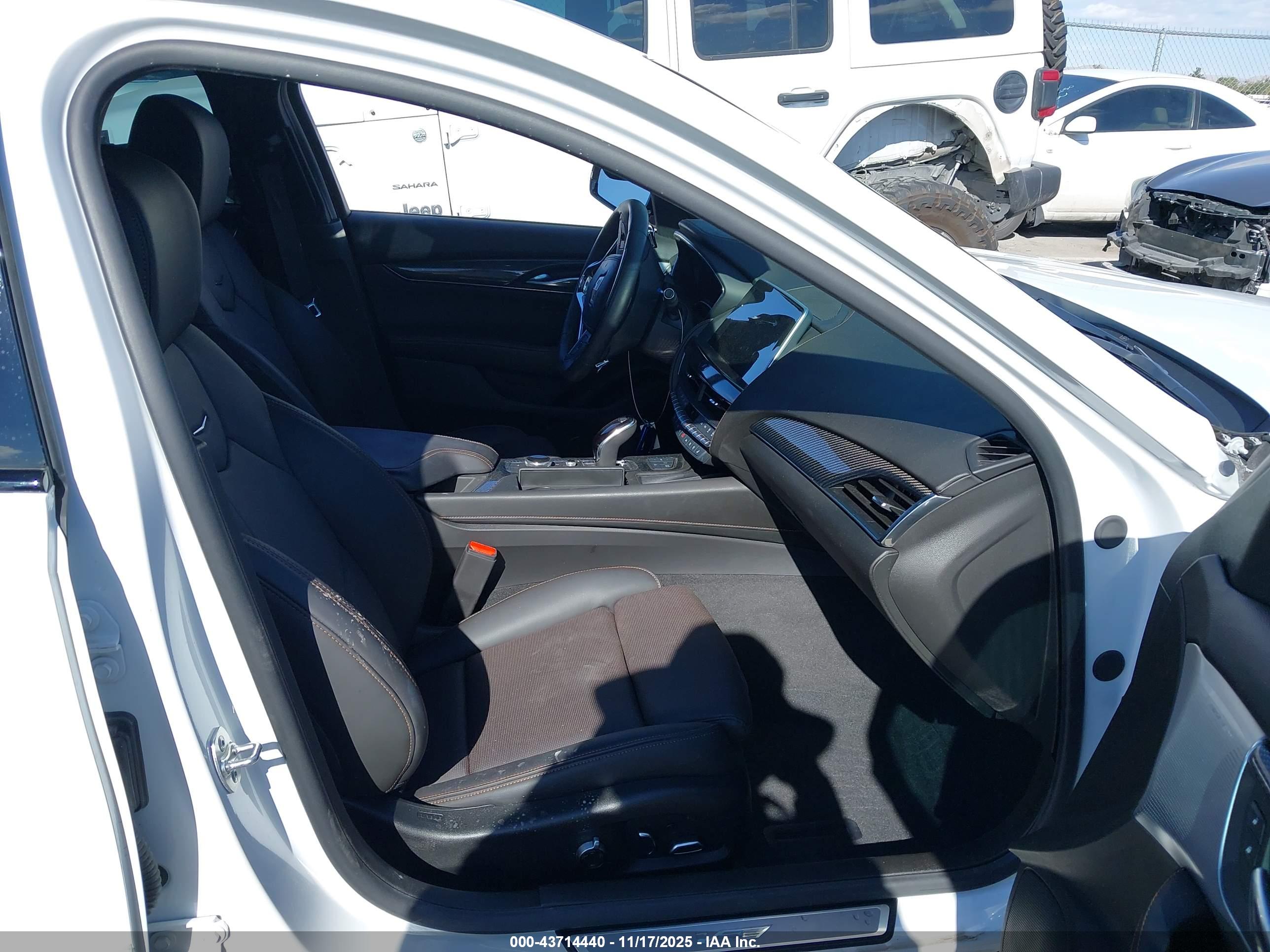 CADILLAC CT5-V image 5