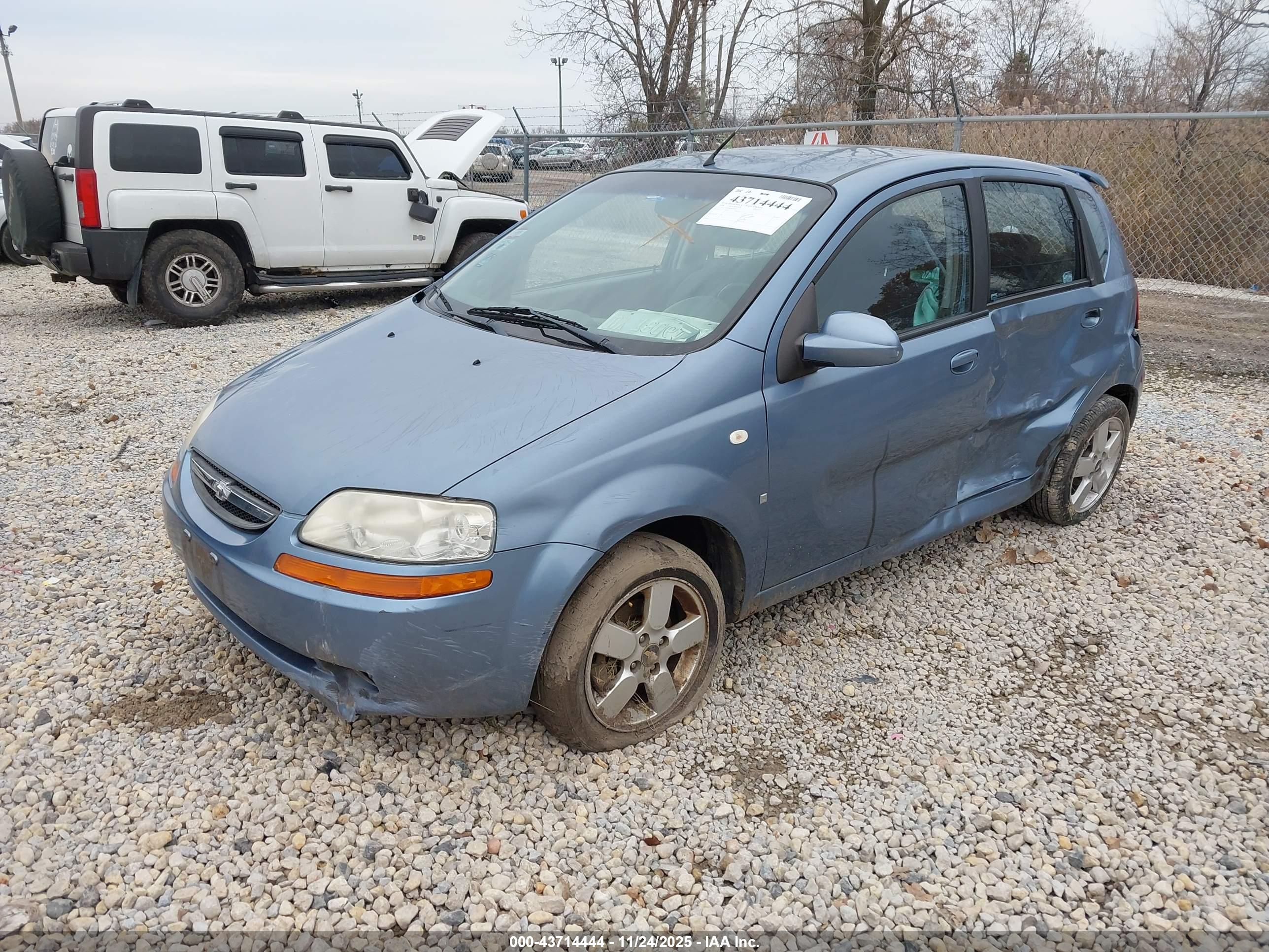 CHEVROLET AVEO image 2