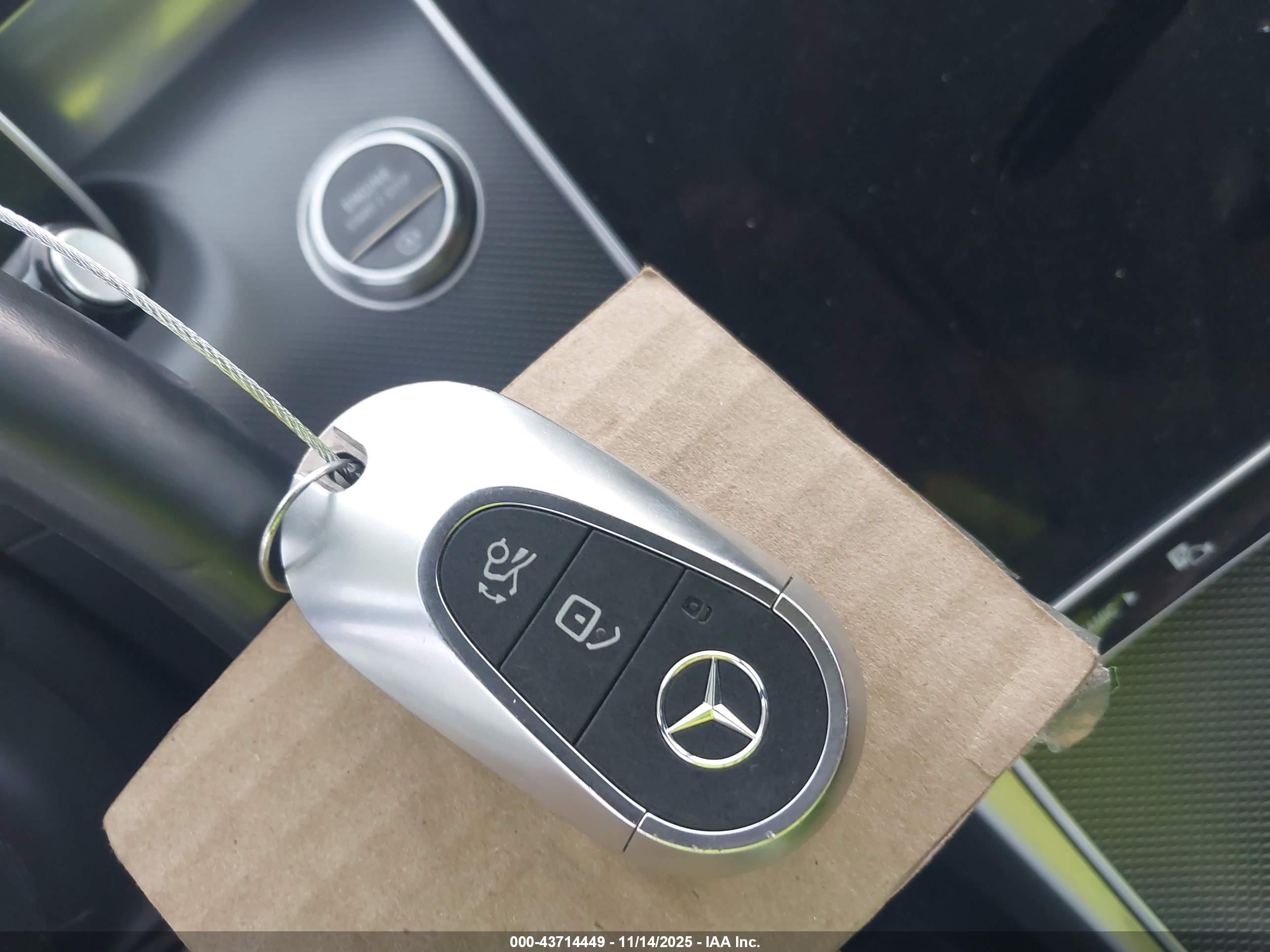 MERCEDES-BENZ C image 11