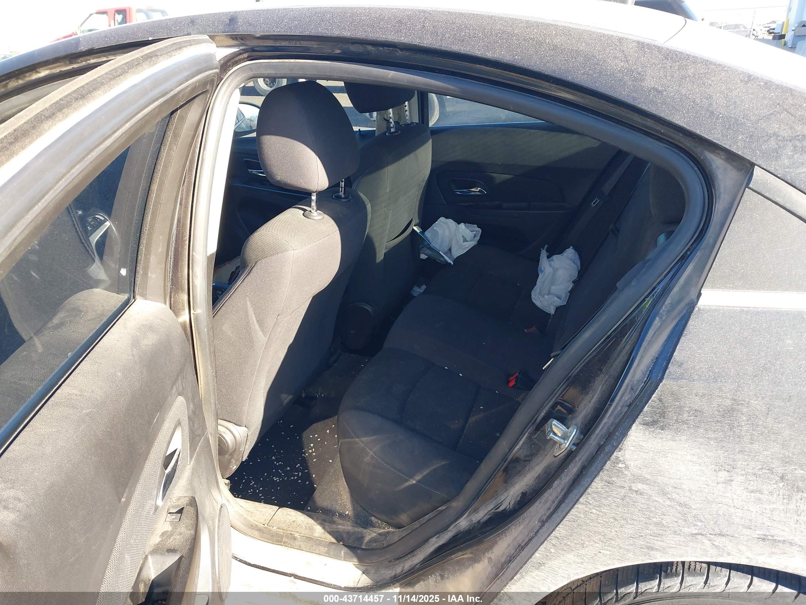 CHEVROLET CRUZE image 8