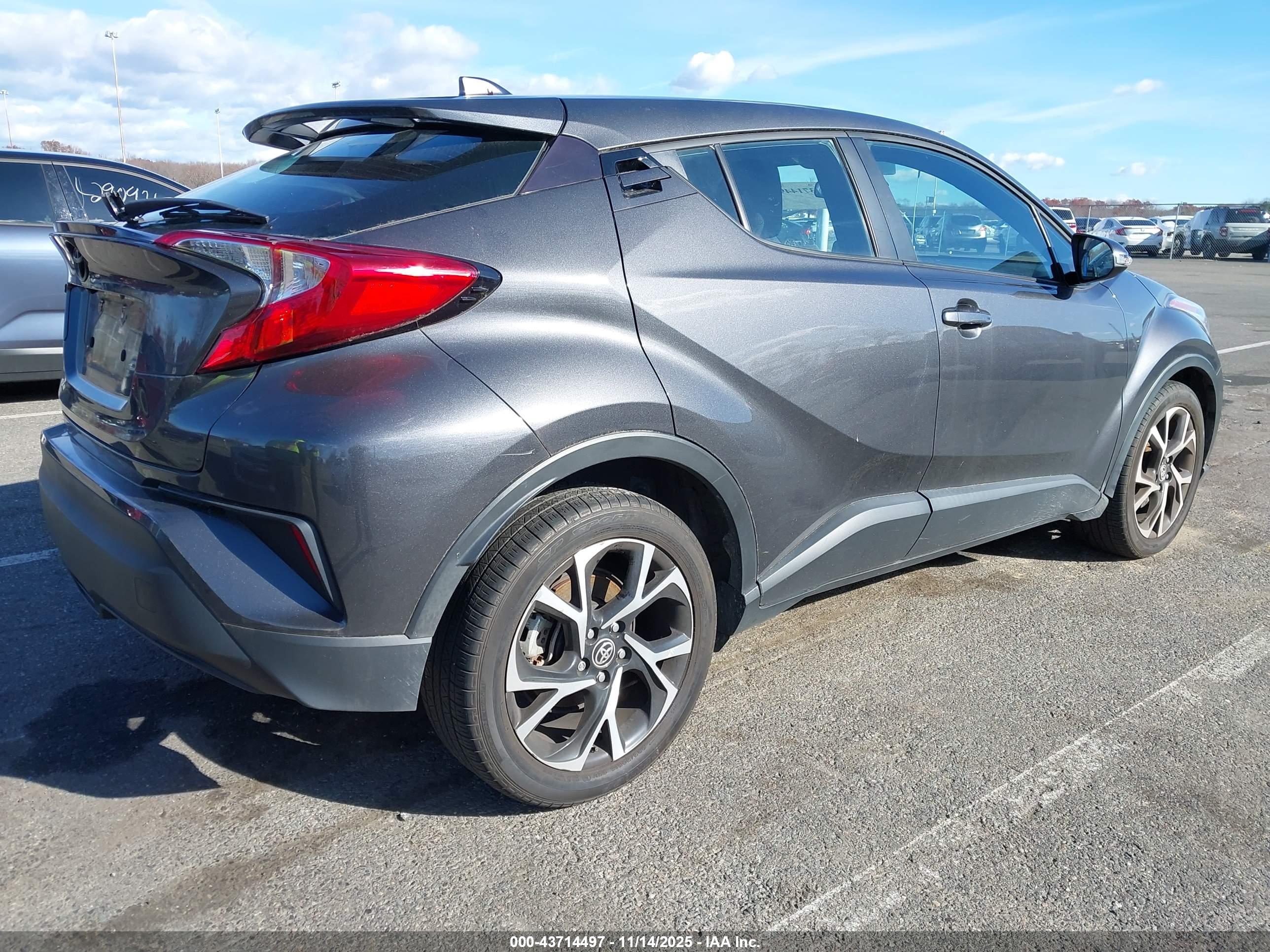 TOYOTA C-HR image 4