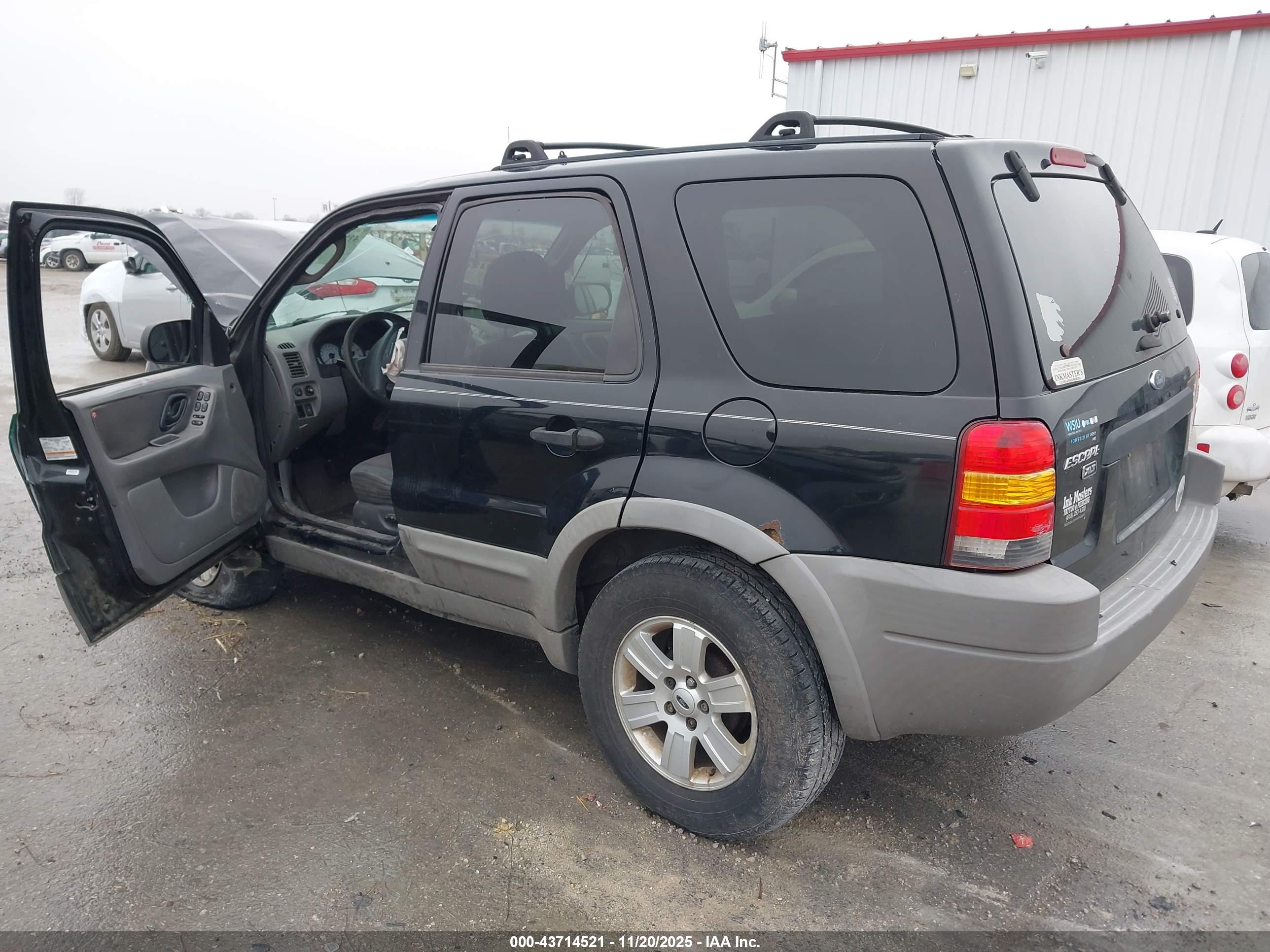 FORD ESCAPE image 3