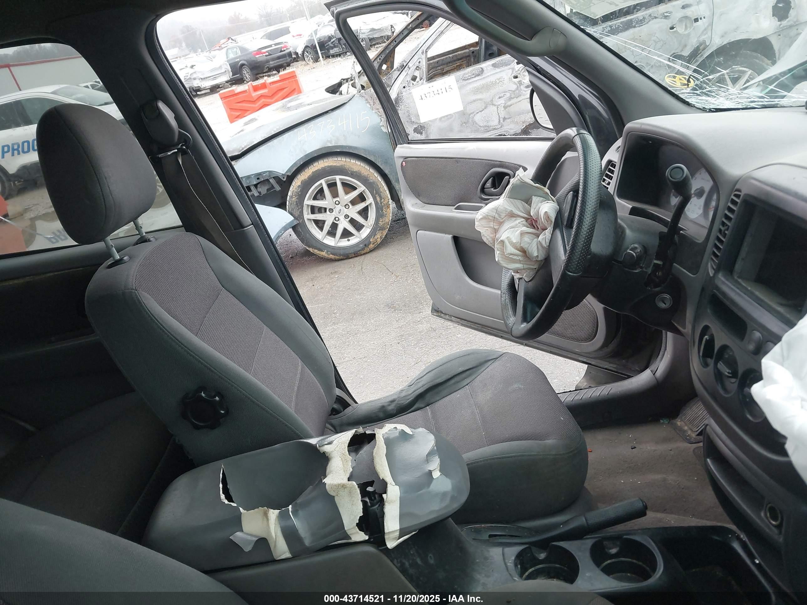 FORD ESCAPE image 5