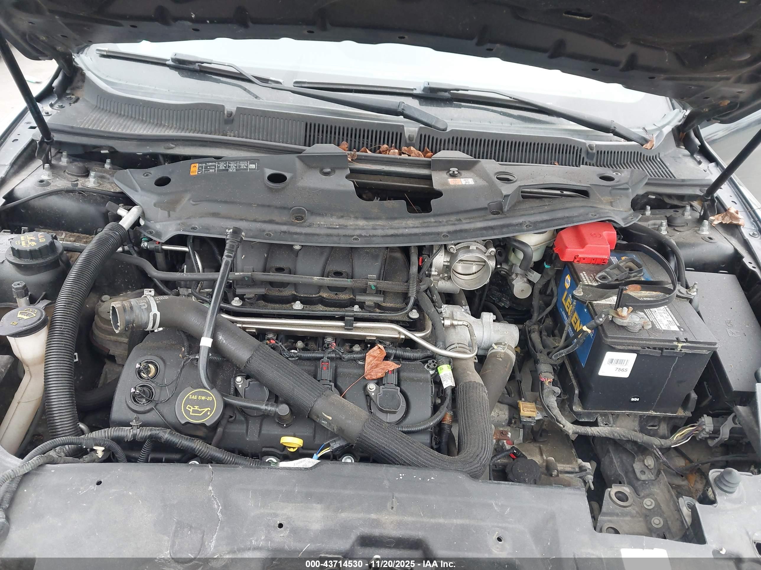 FORD TAURUS image 10