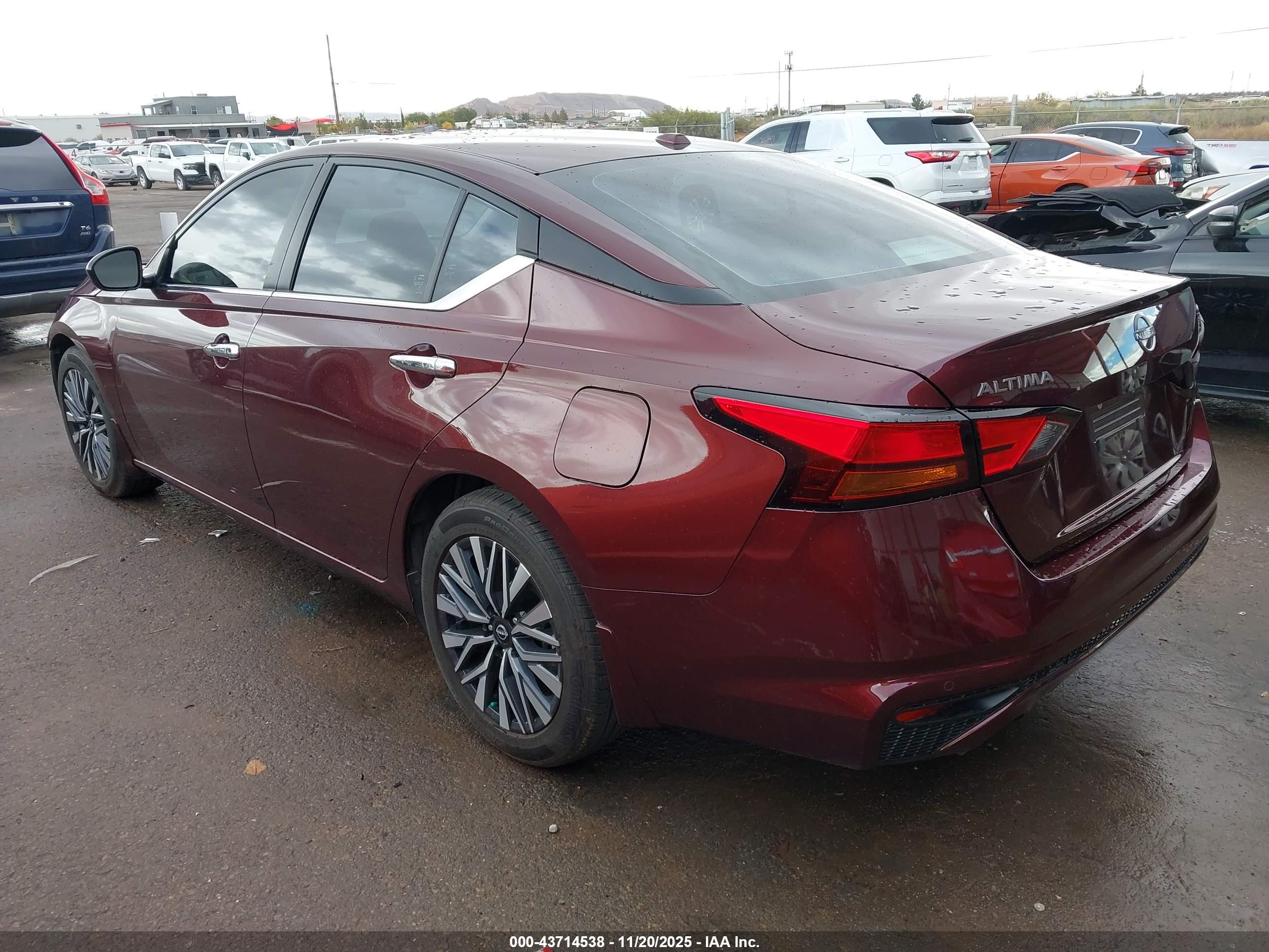 NISSAN ALTIMA image 3