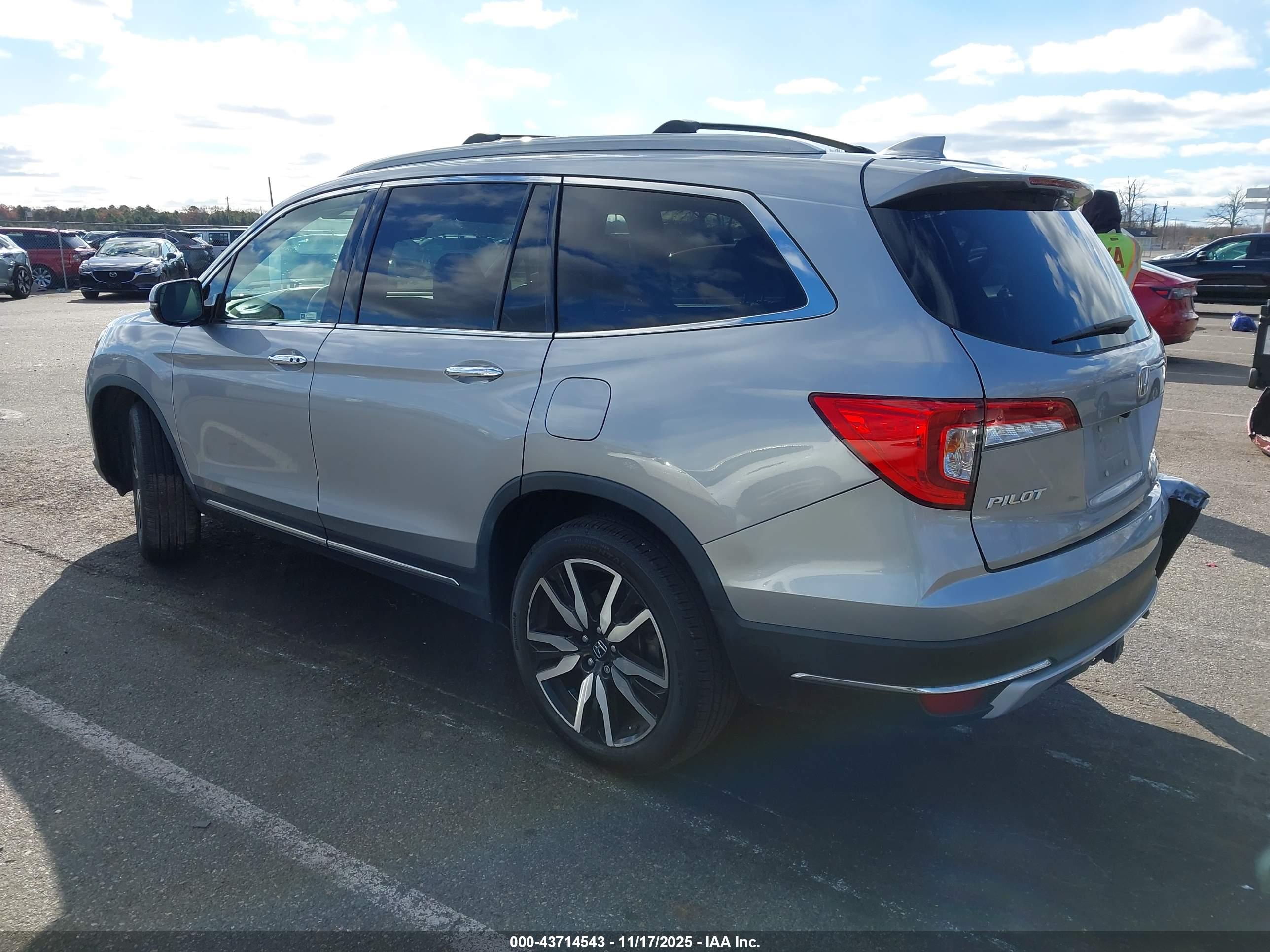 HONDA PILOT image 3