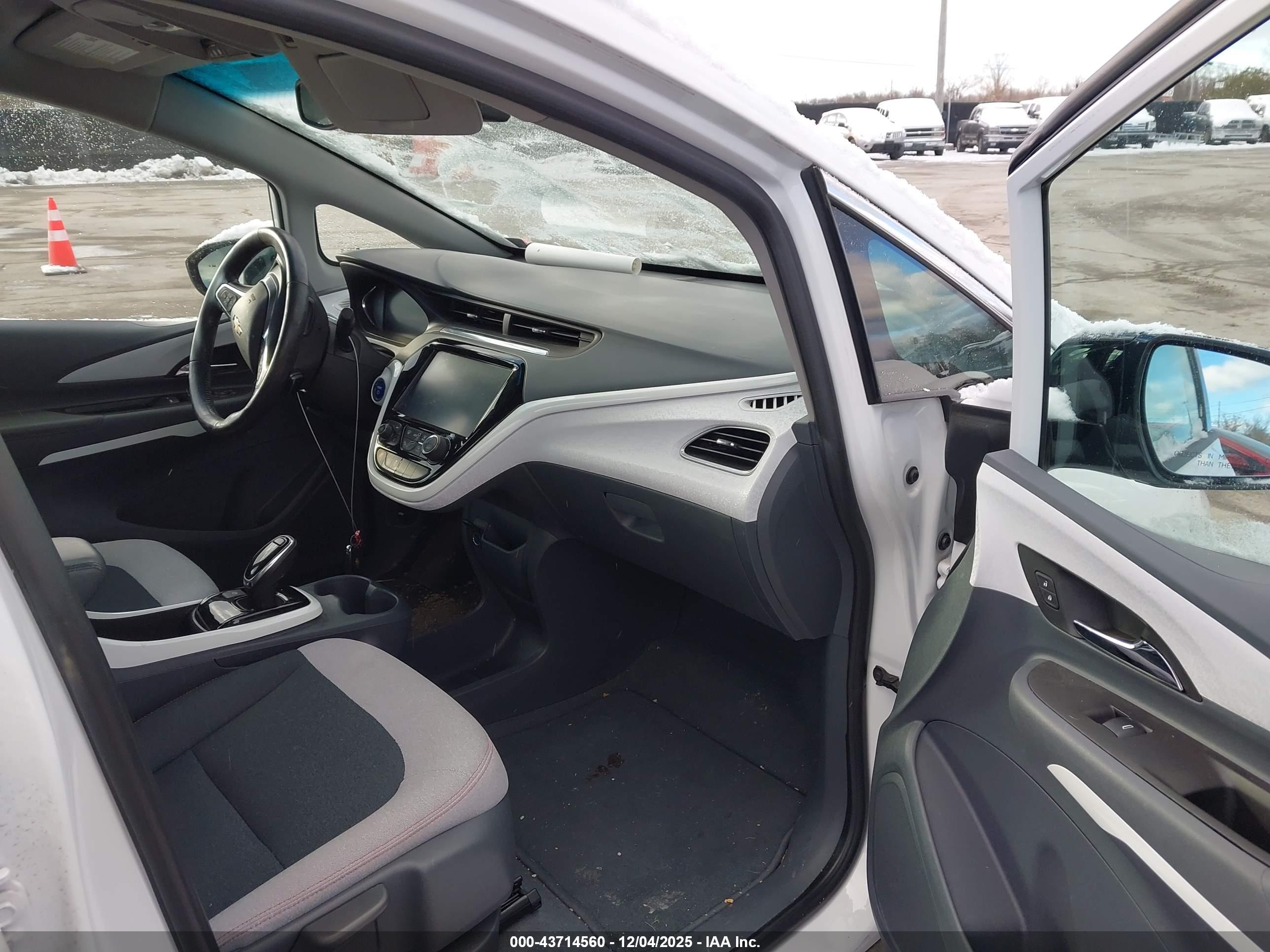 CHEVROLET BOLT image 5