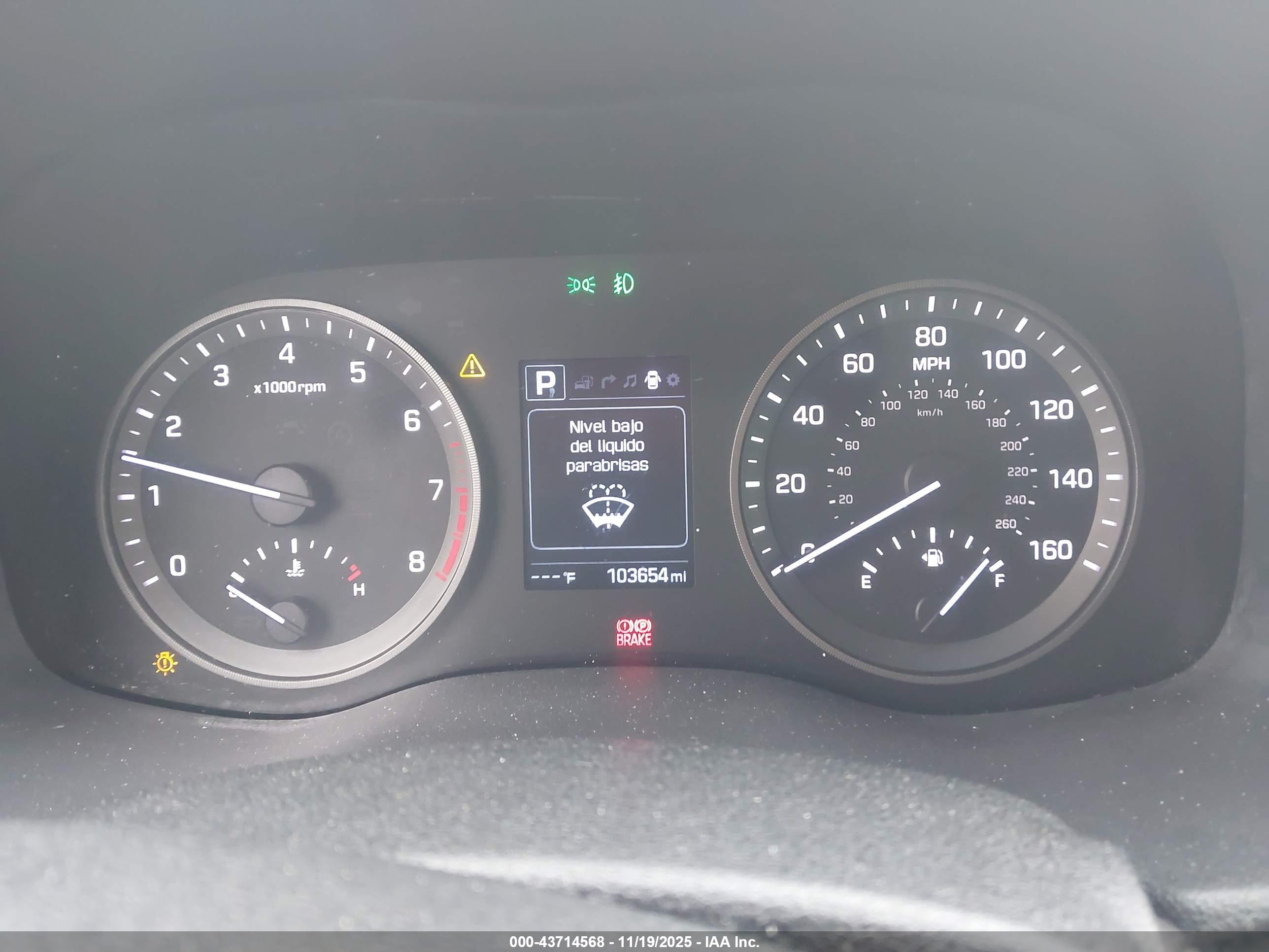 HYUNDAI TUCSON image 7