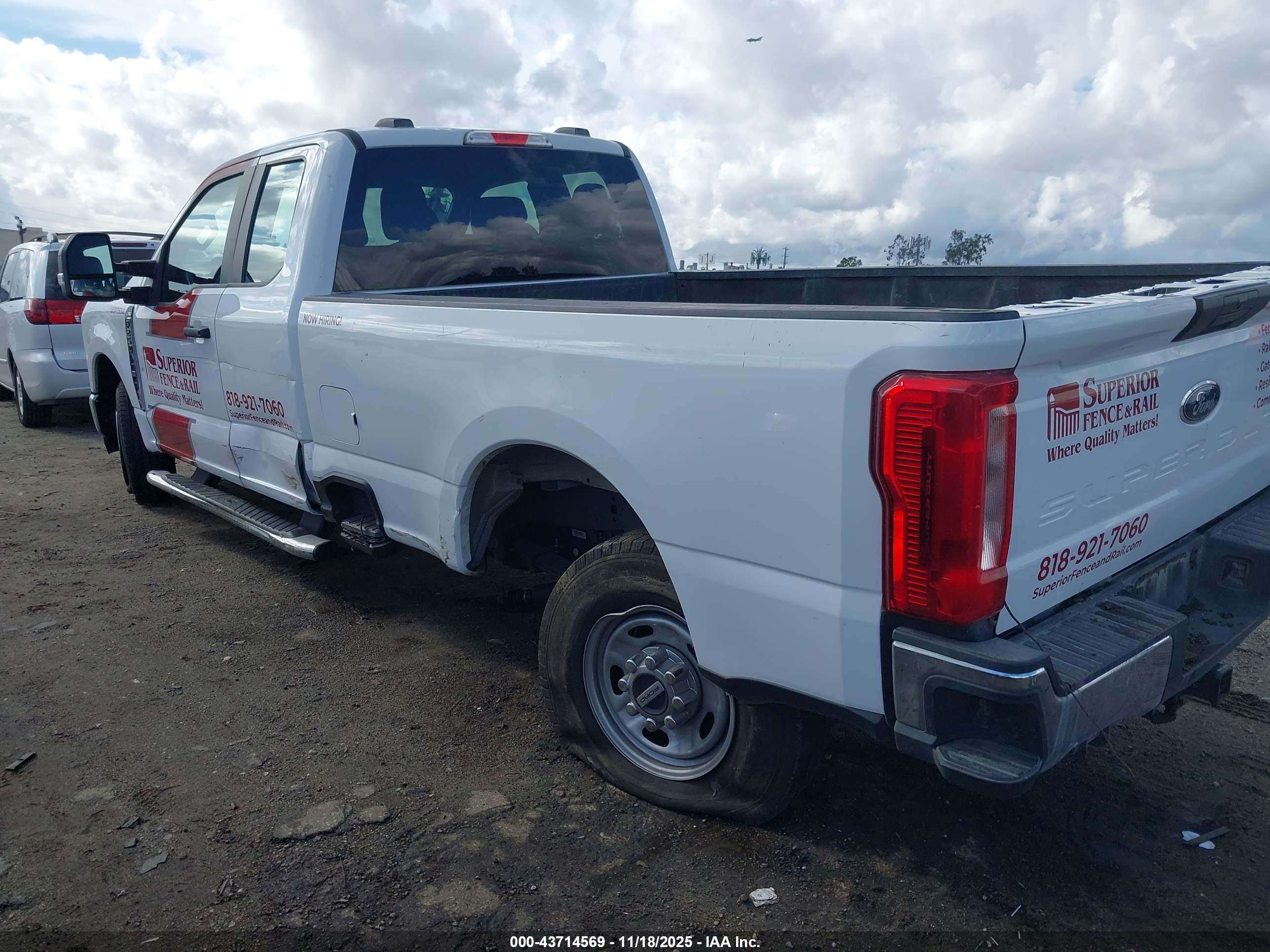 FORD F-250 image 3