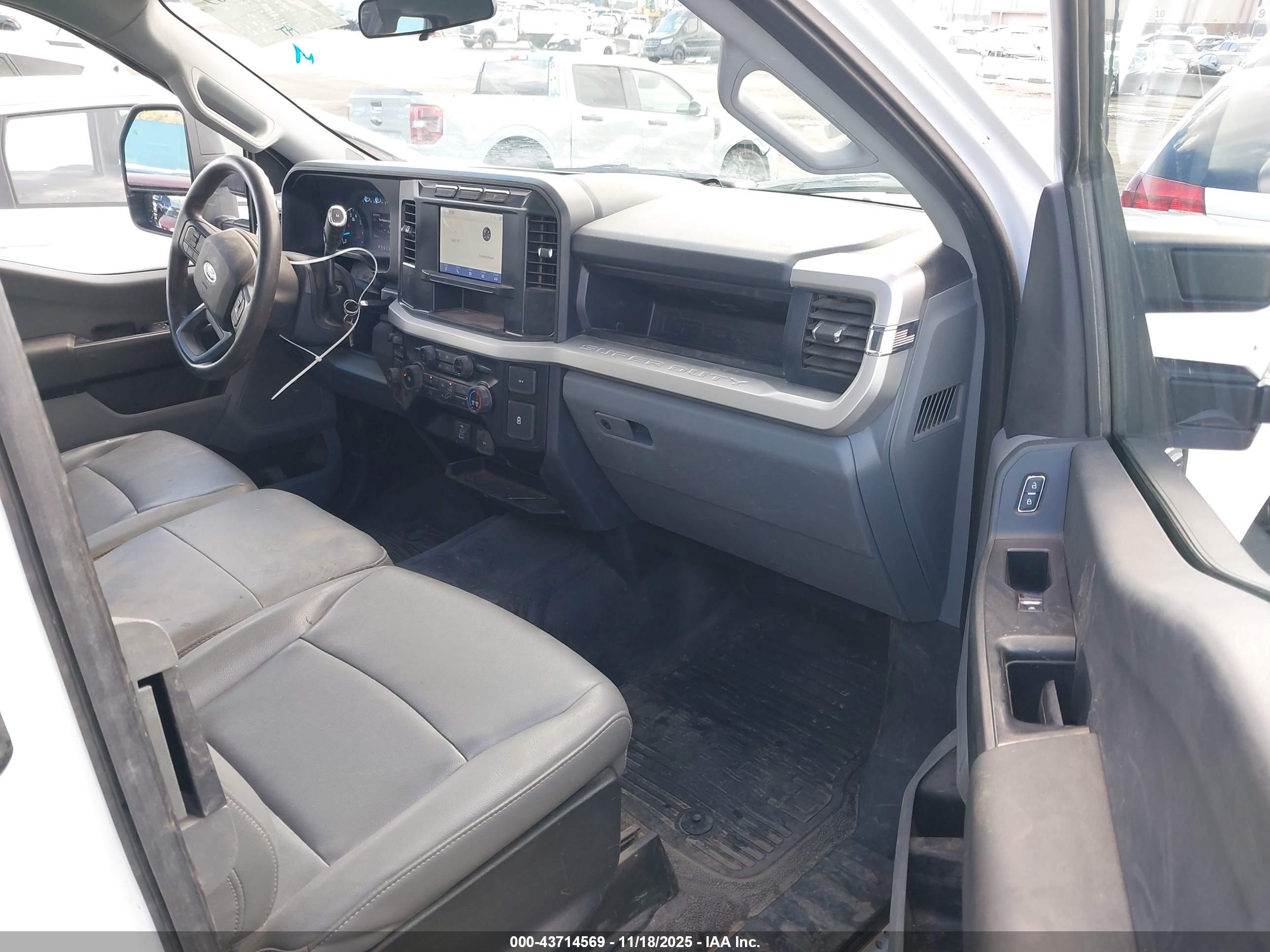 FORD F-250 image 5