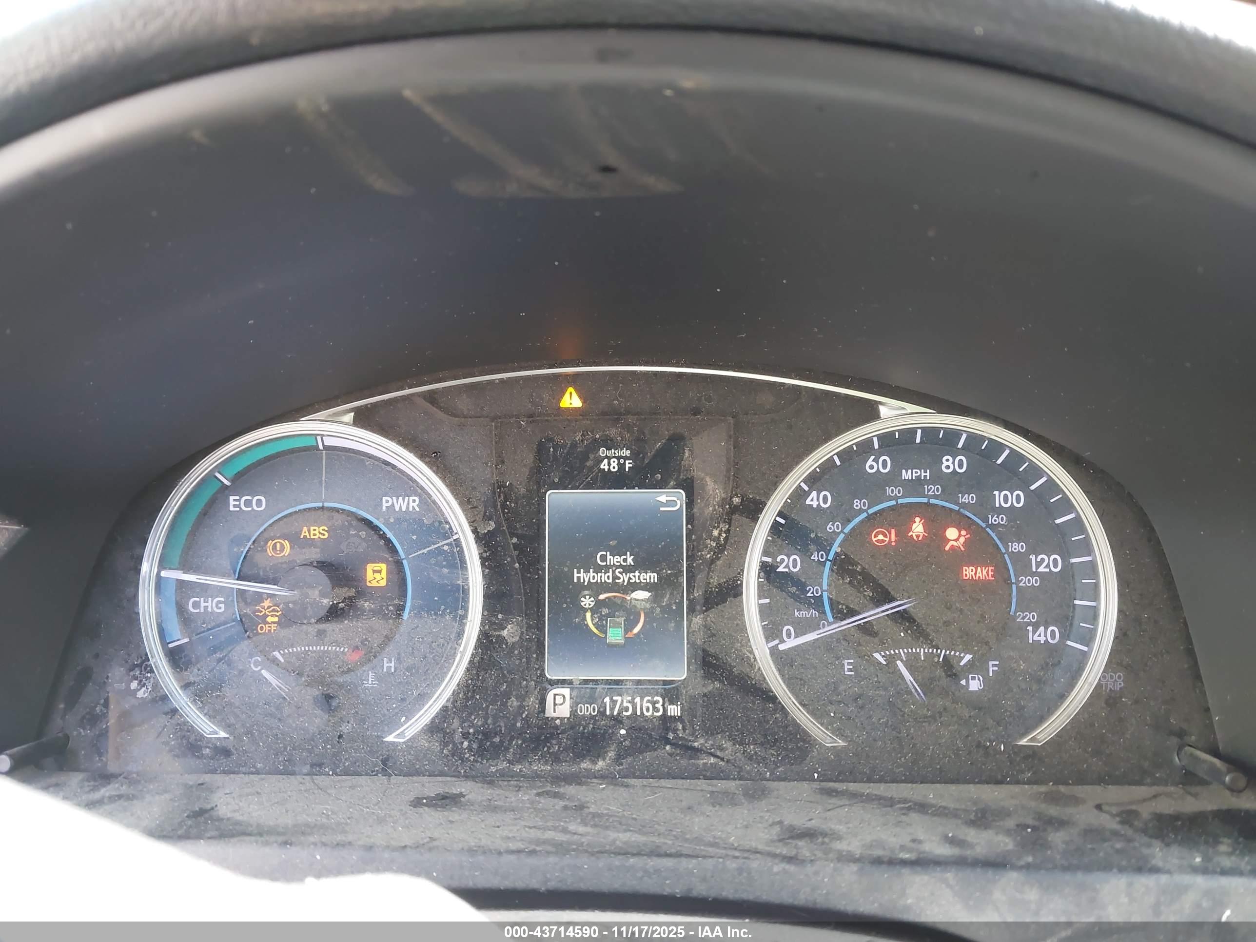 TOYOTA CAMRY image 7