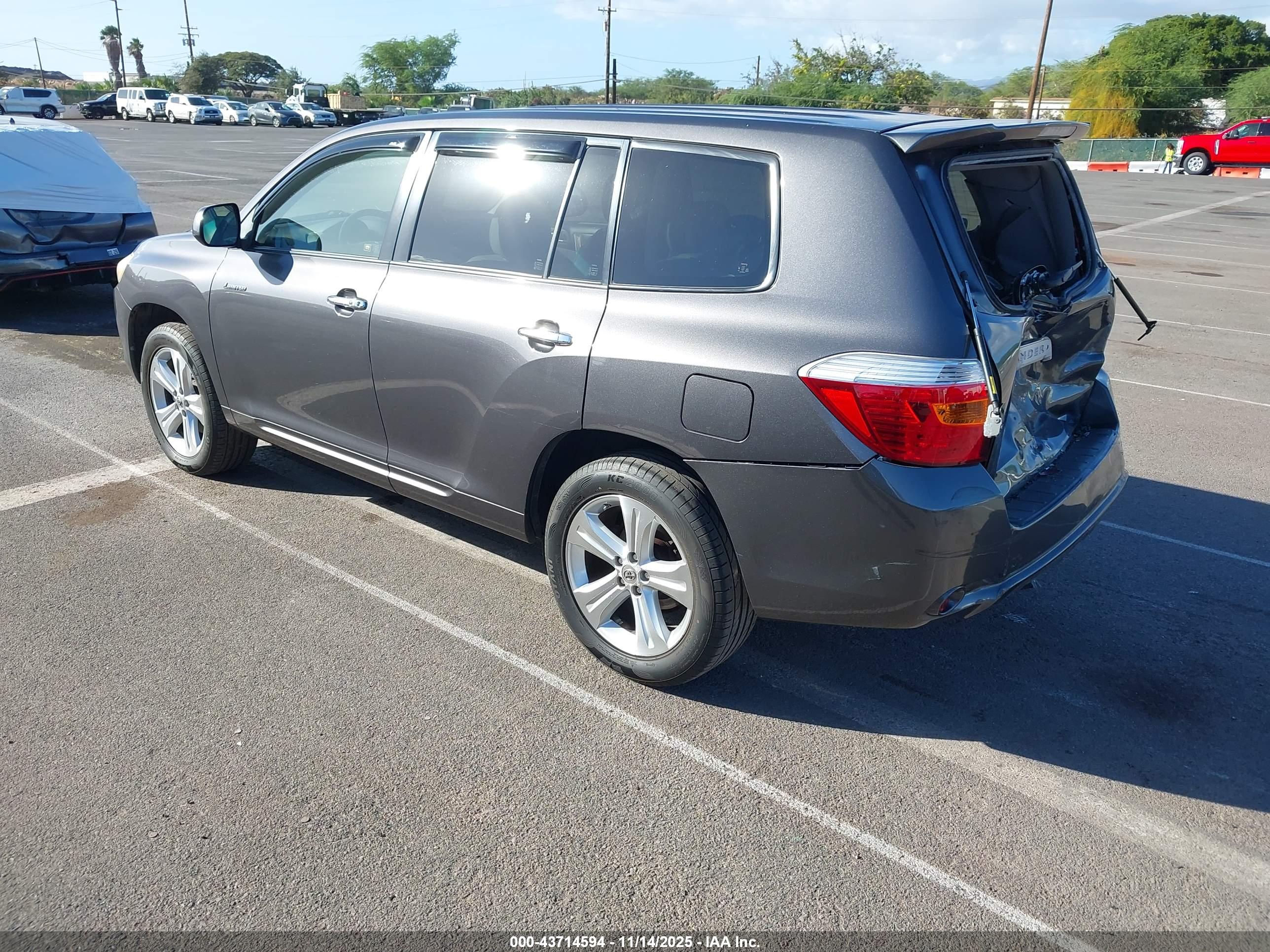 TOYOTA HIGHLANDER image 3