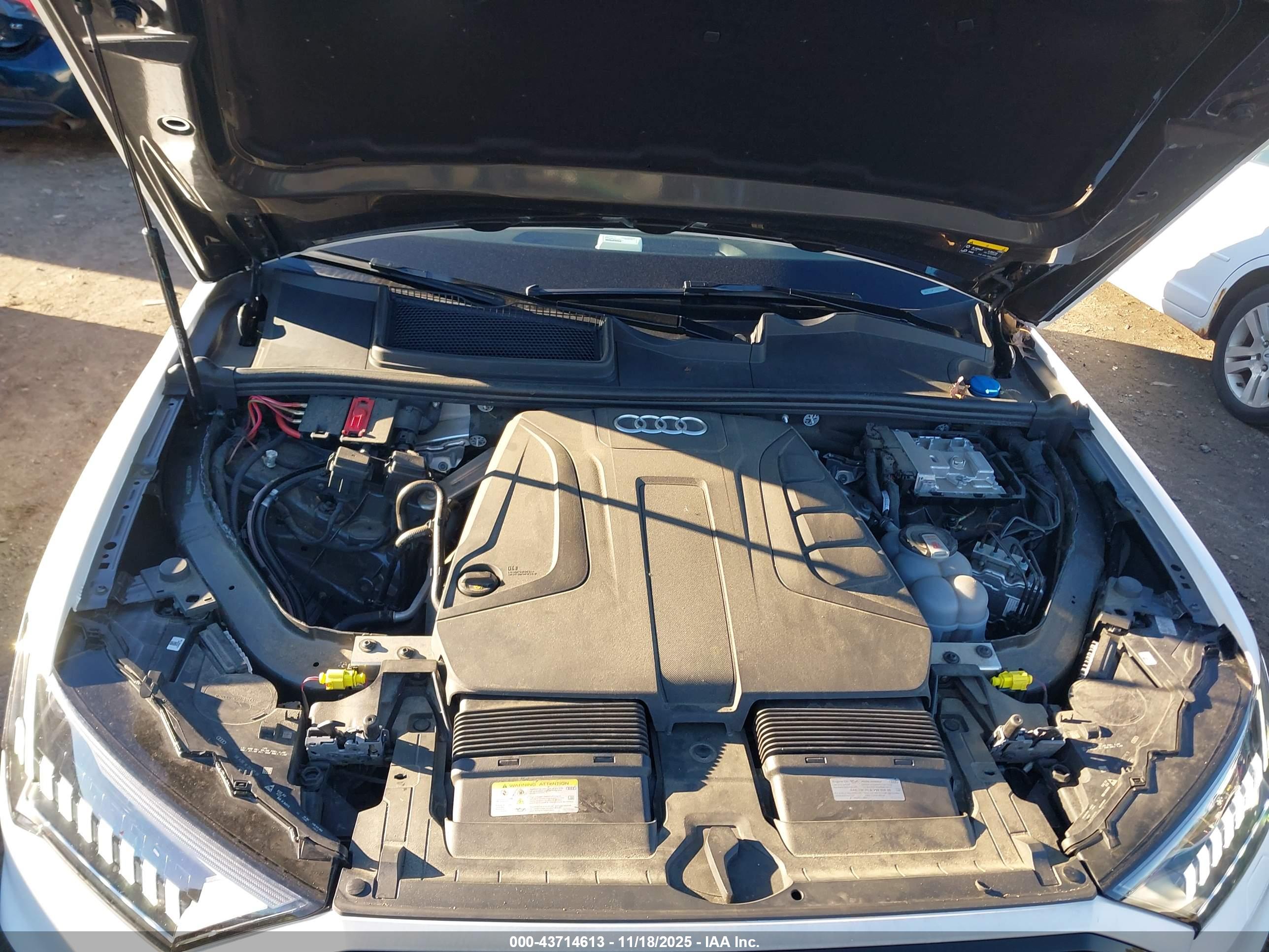 AUDI Q7 image 10
