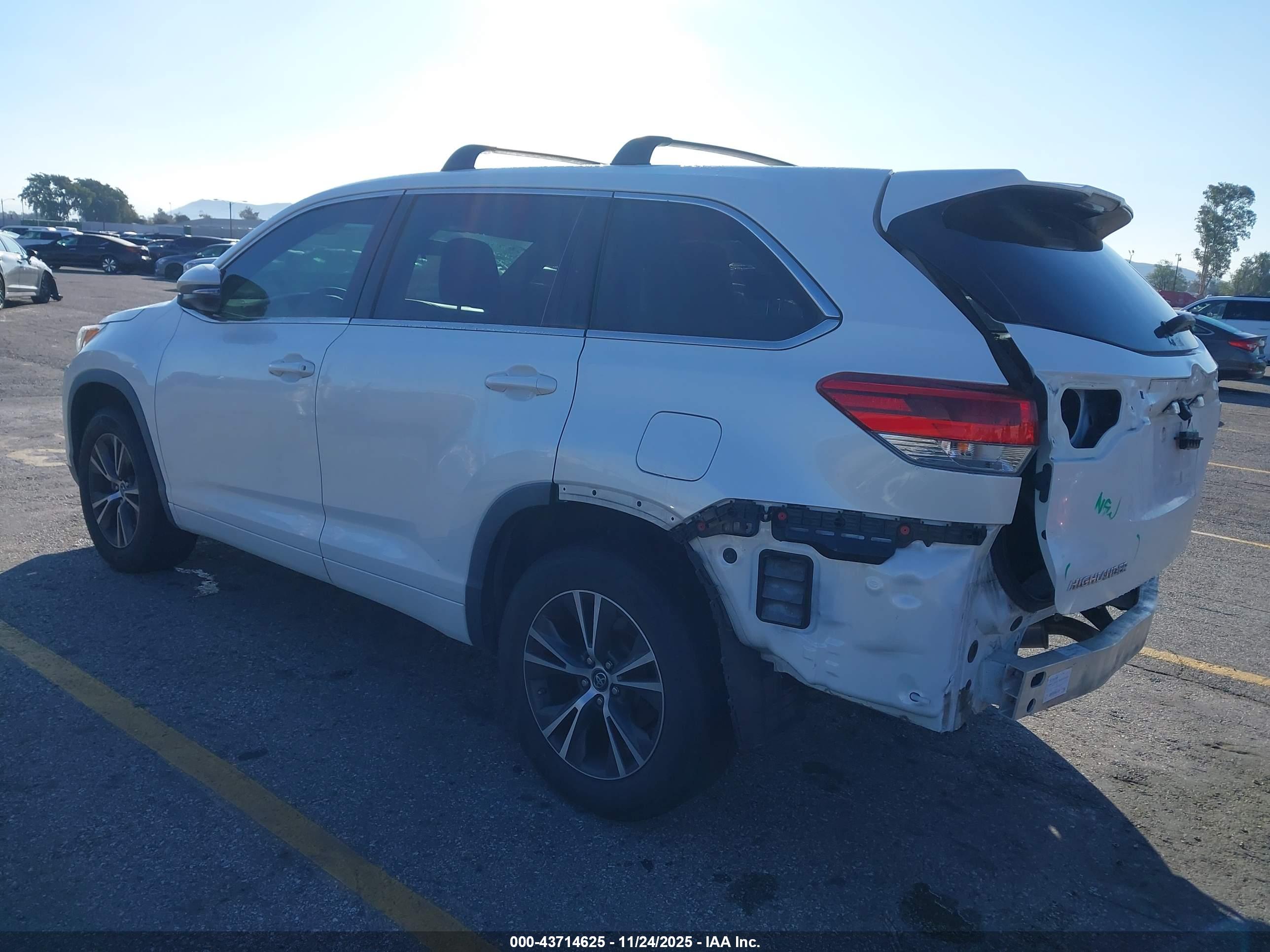 TOYOTA HIGHLANDER image 3