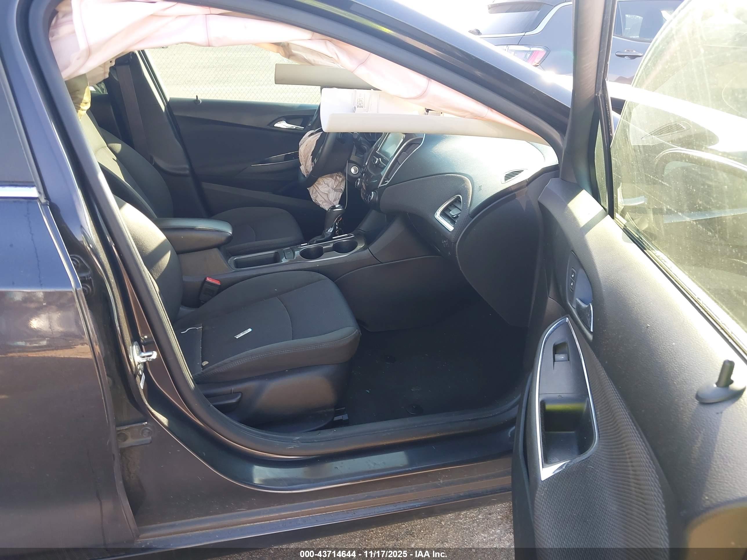 CHEVROLET CRUZE image 5
