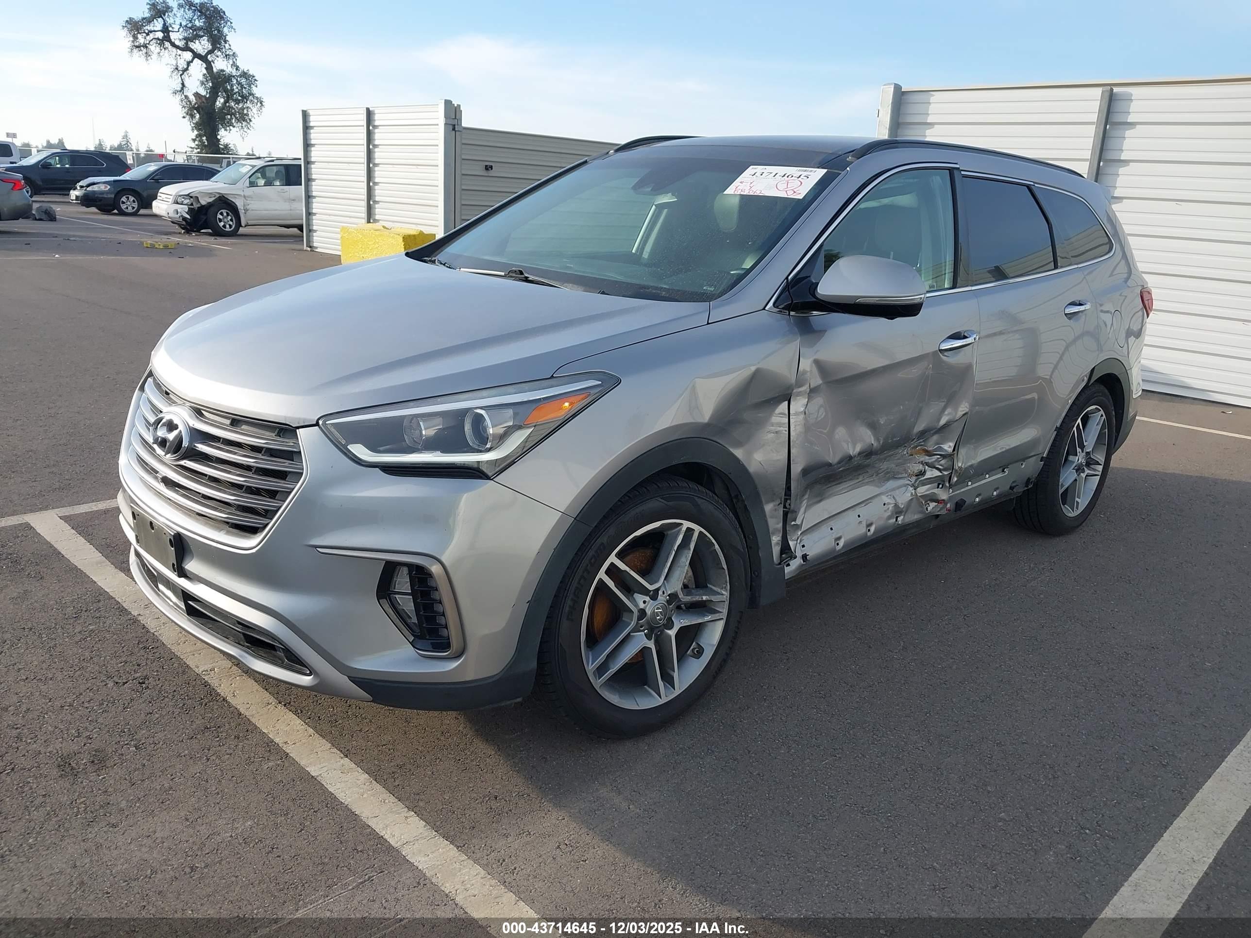 HYUNDAI SANTA image 2