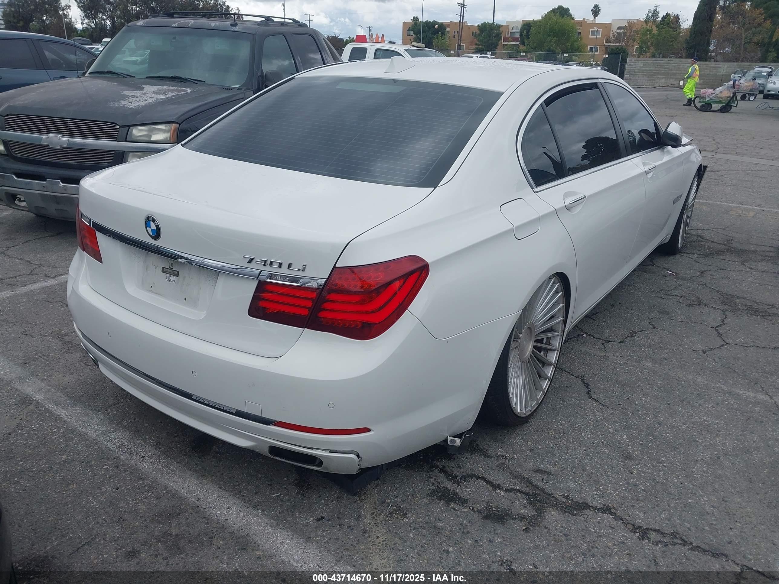 BMW 740LI image 4