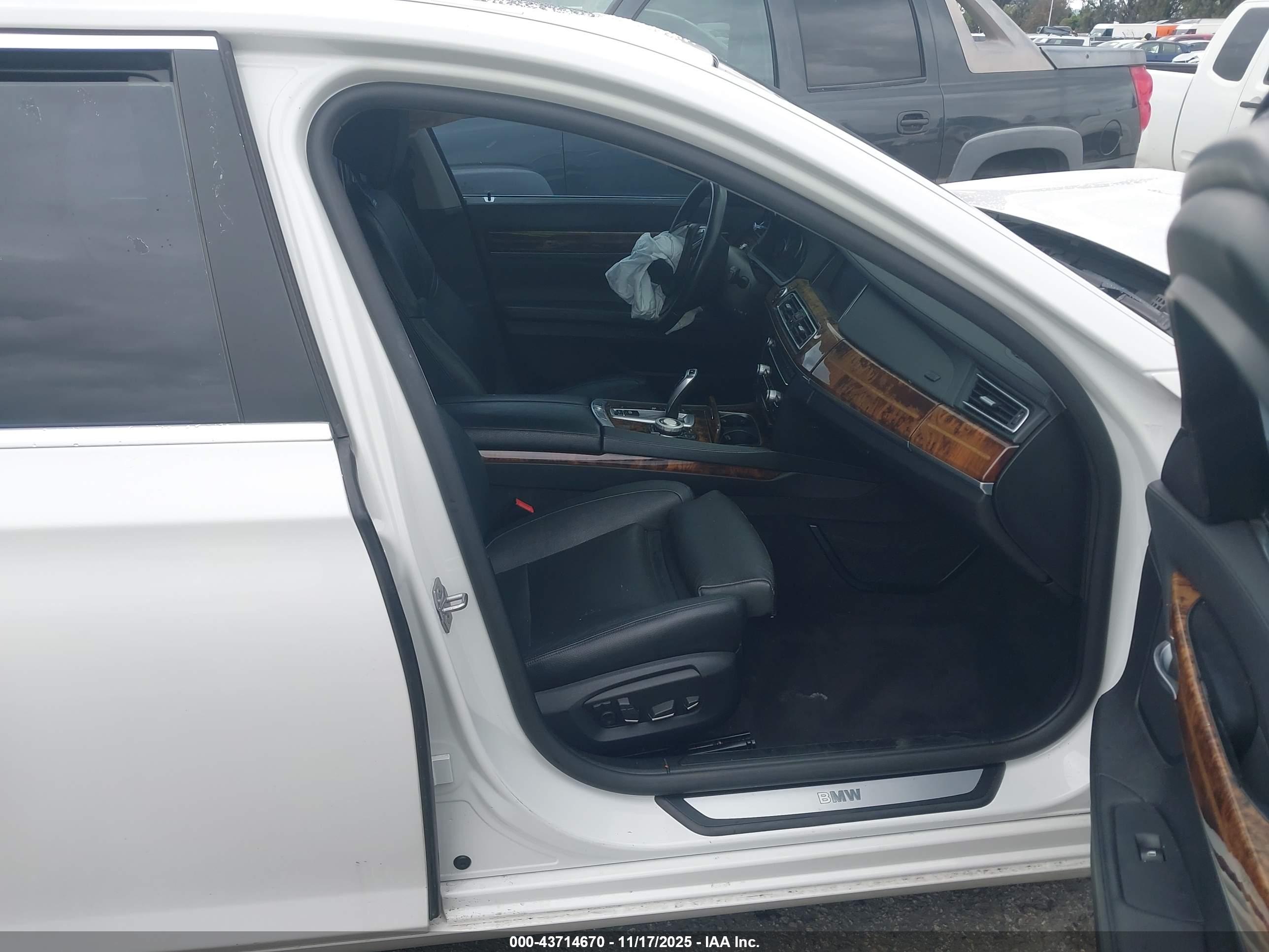 BMW 740LI image 5