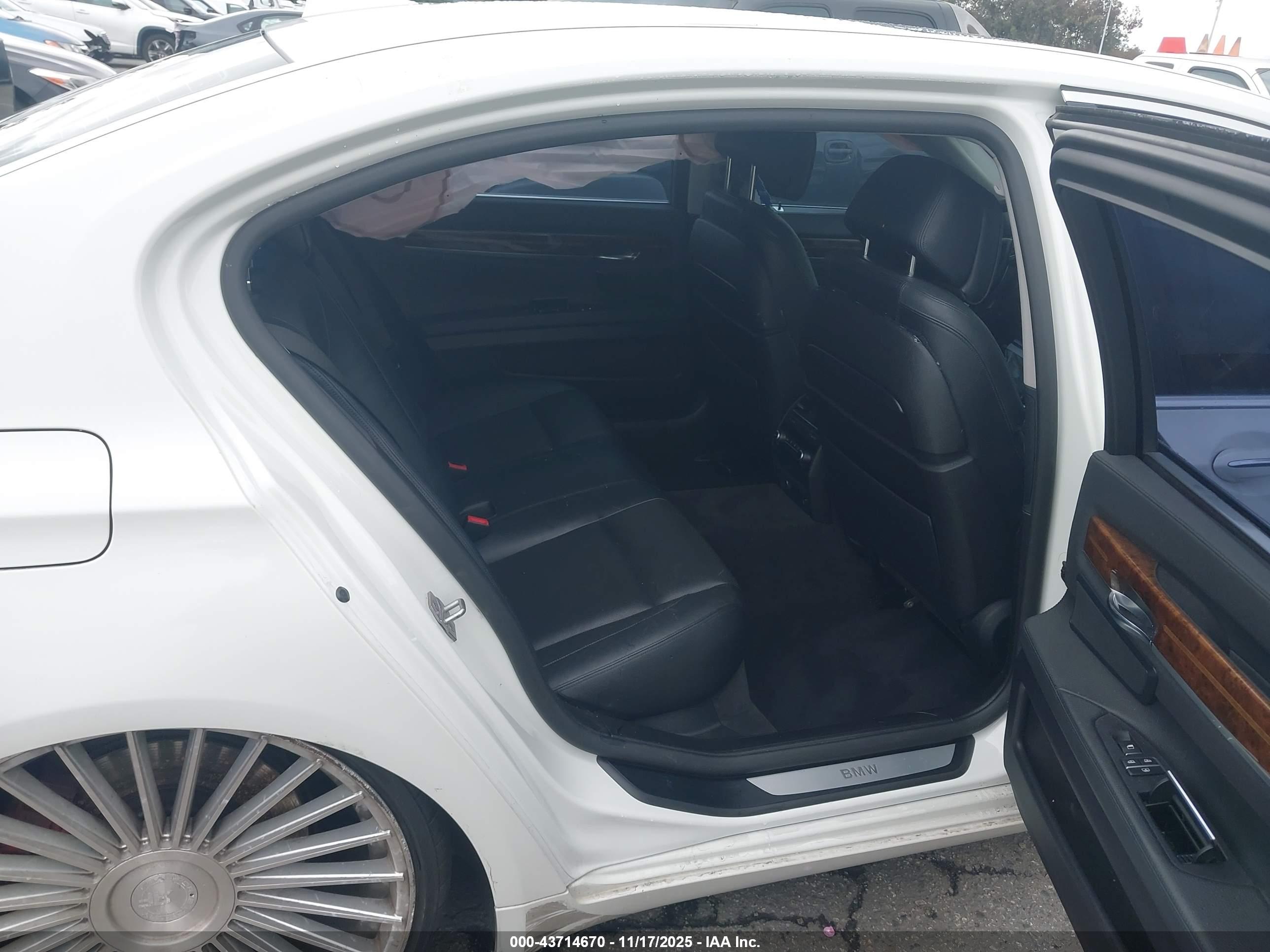 BMW 740LI image 8