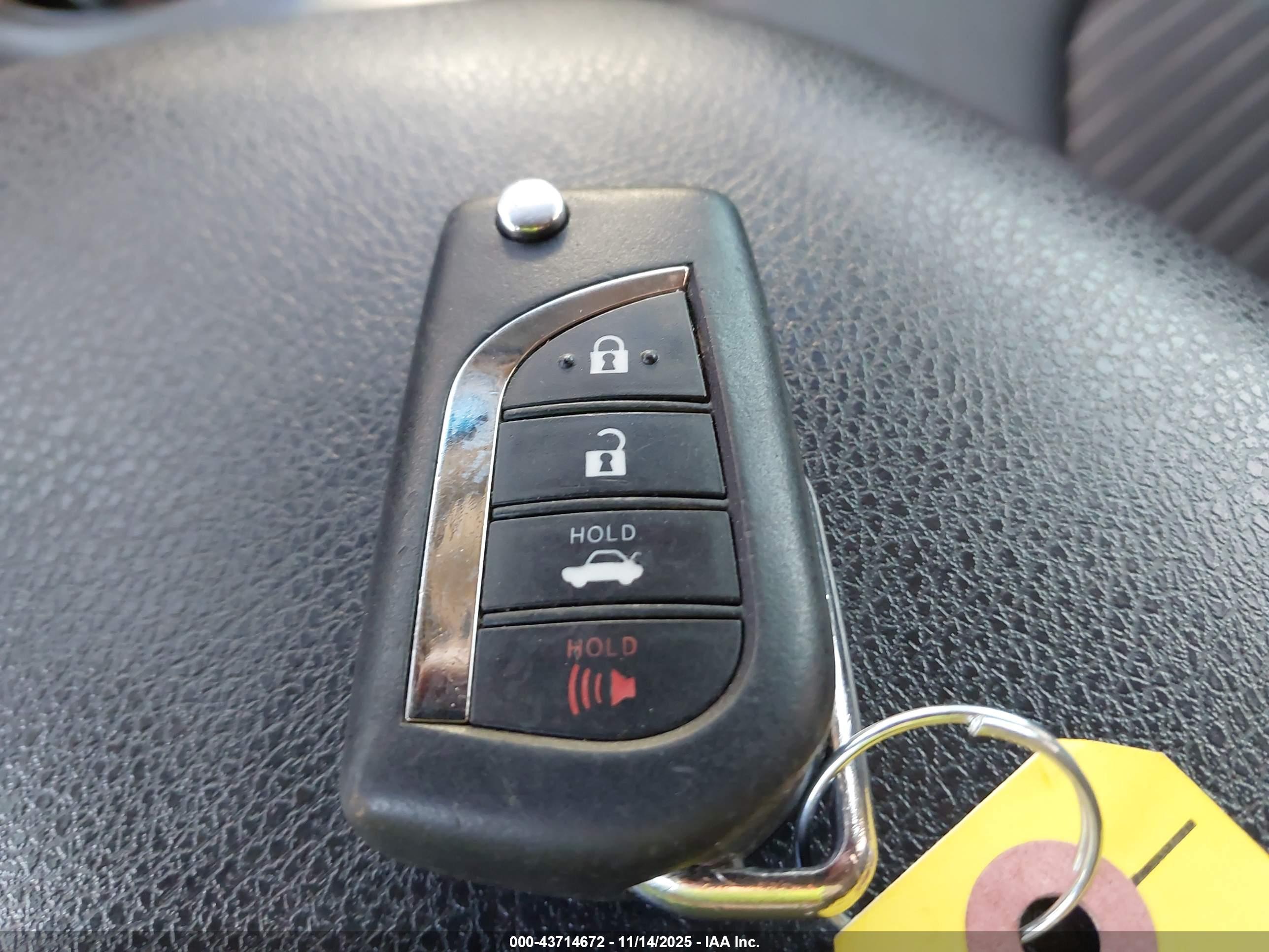 TOYOTA CAMRY image 11