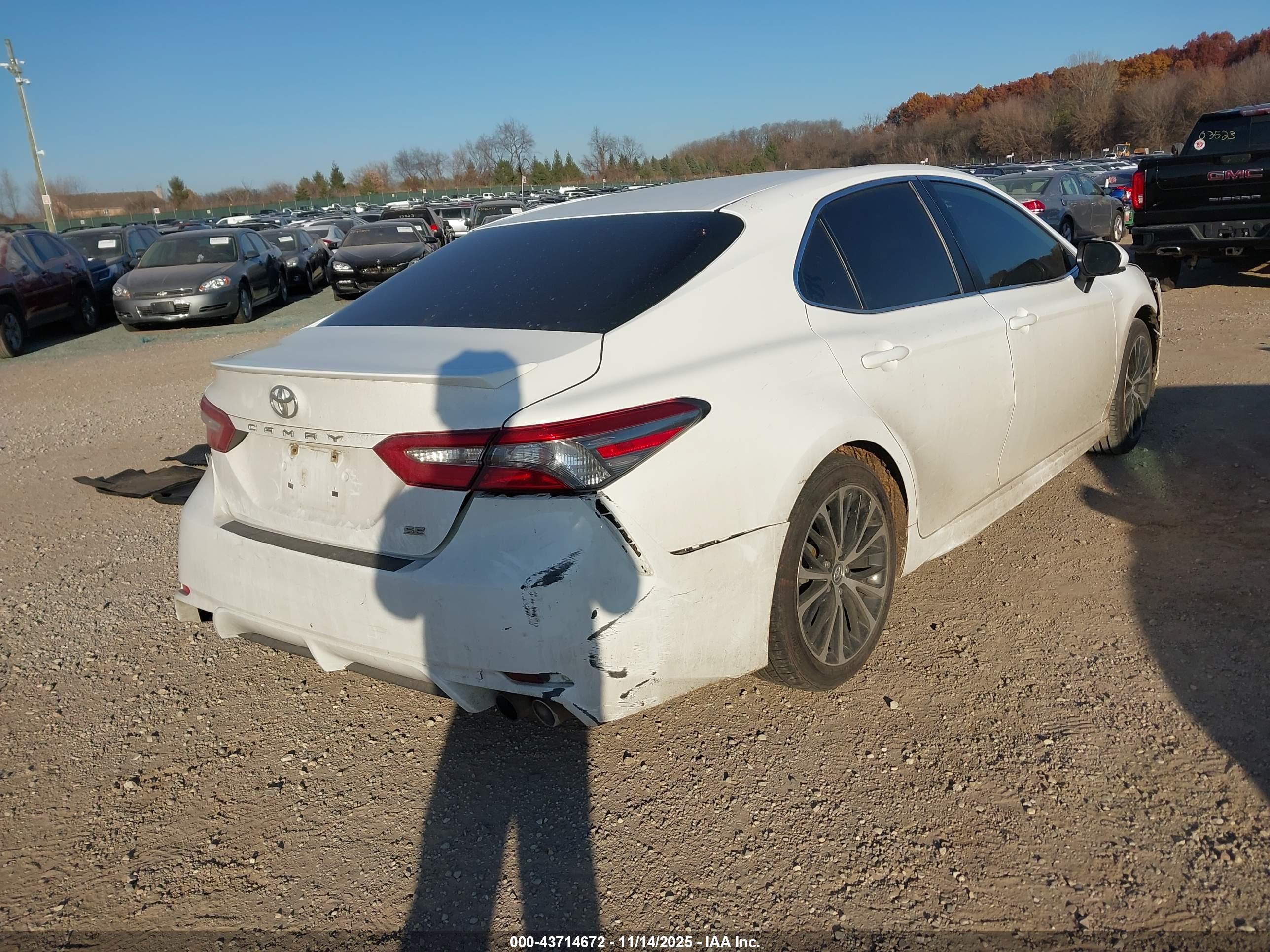TOYOTA CAMRY image 4