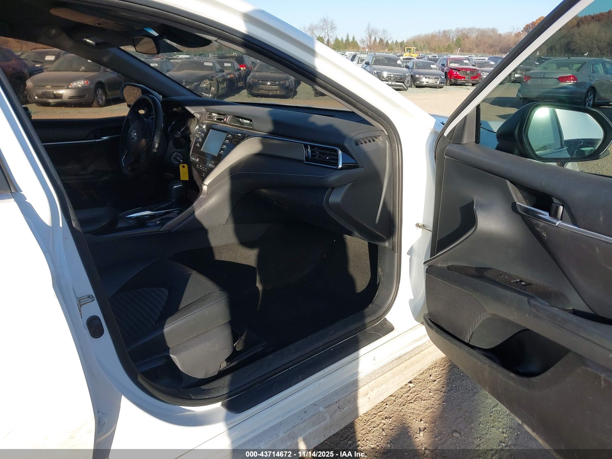 TOYOTA CAMRY image 5