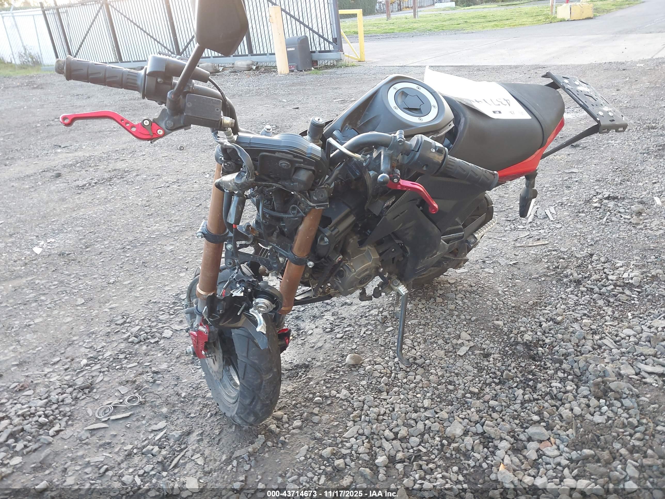 KAWASAKI BR125 image 2