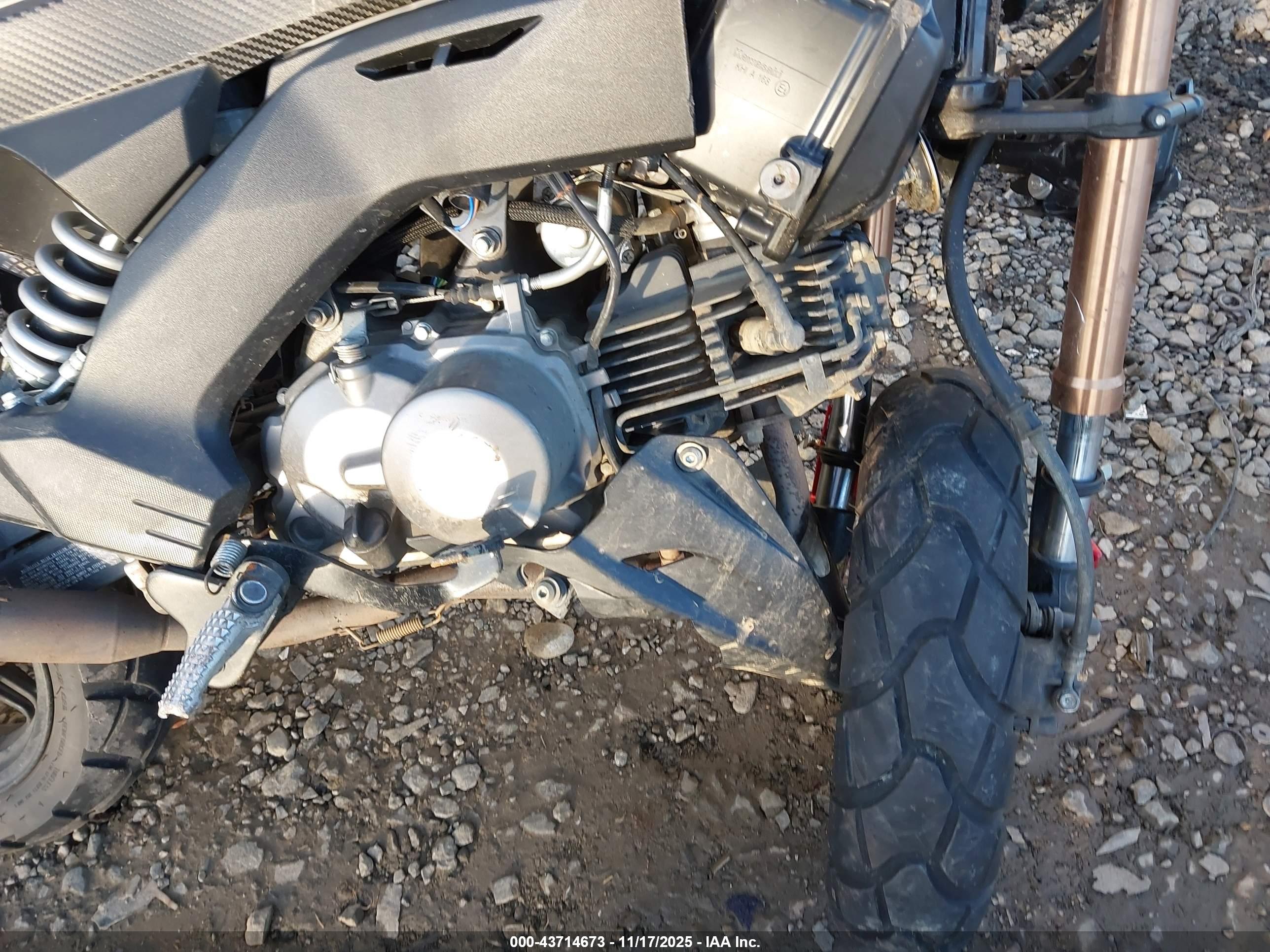 KAWASAKI BR125 image 8