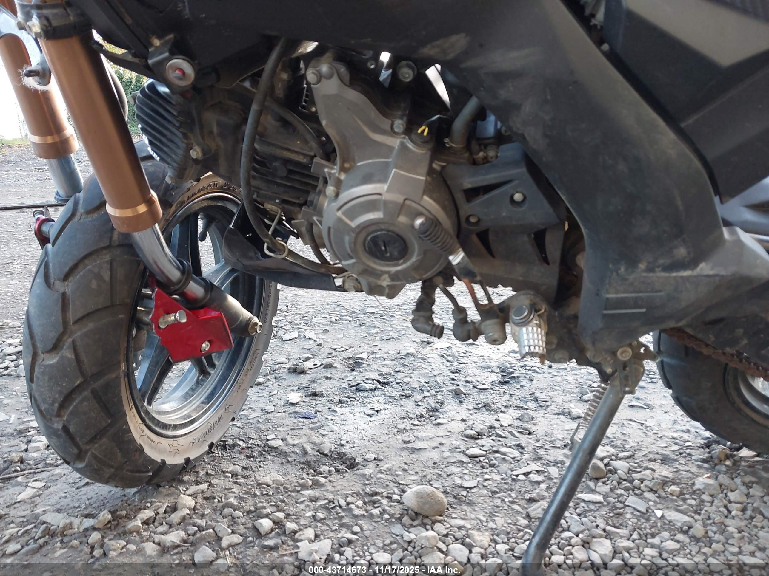 KAWASAKI BR125 image 9