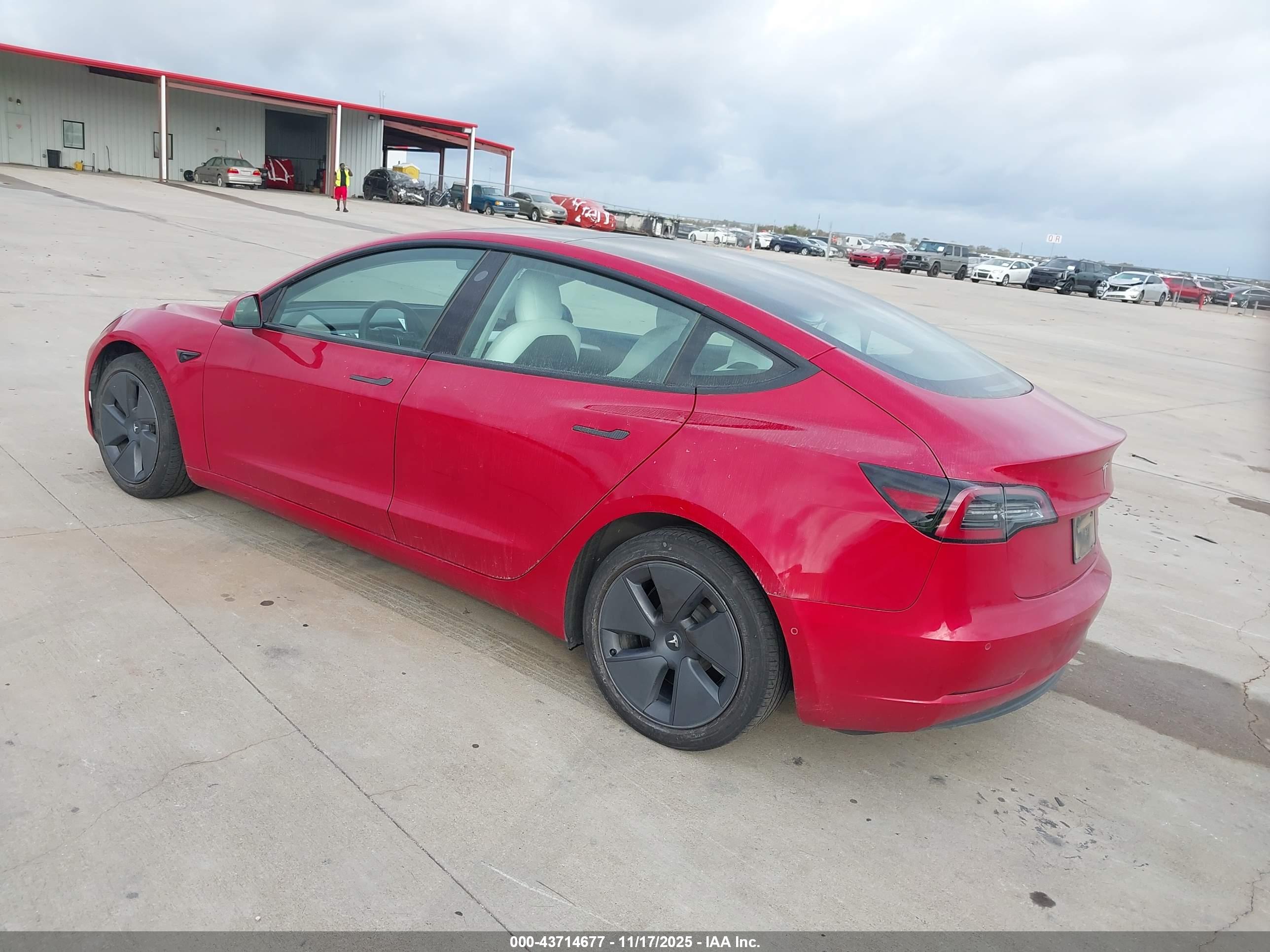 TESLA MODEL image 3