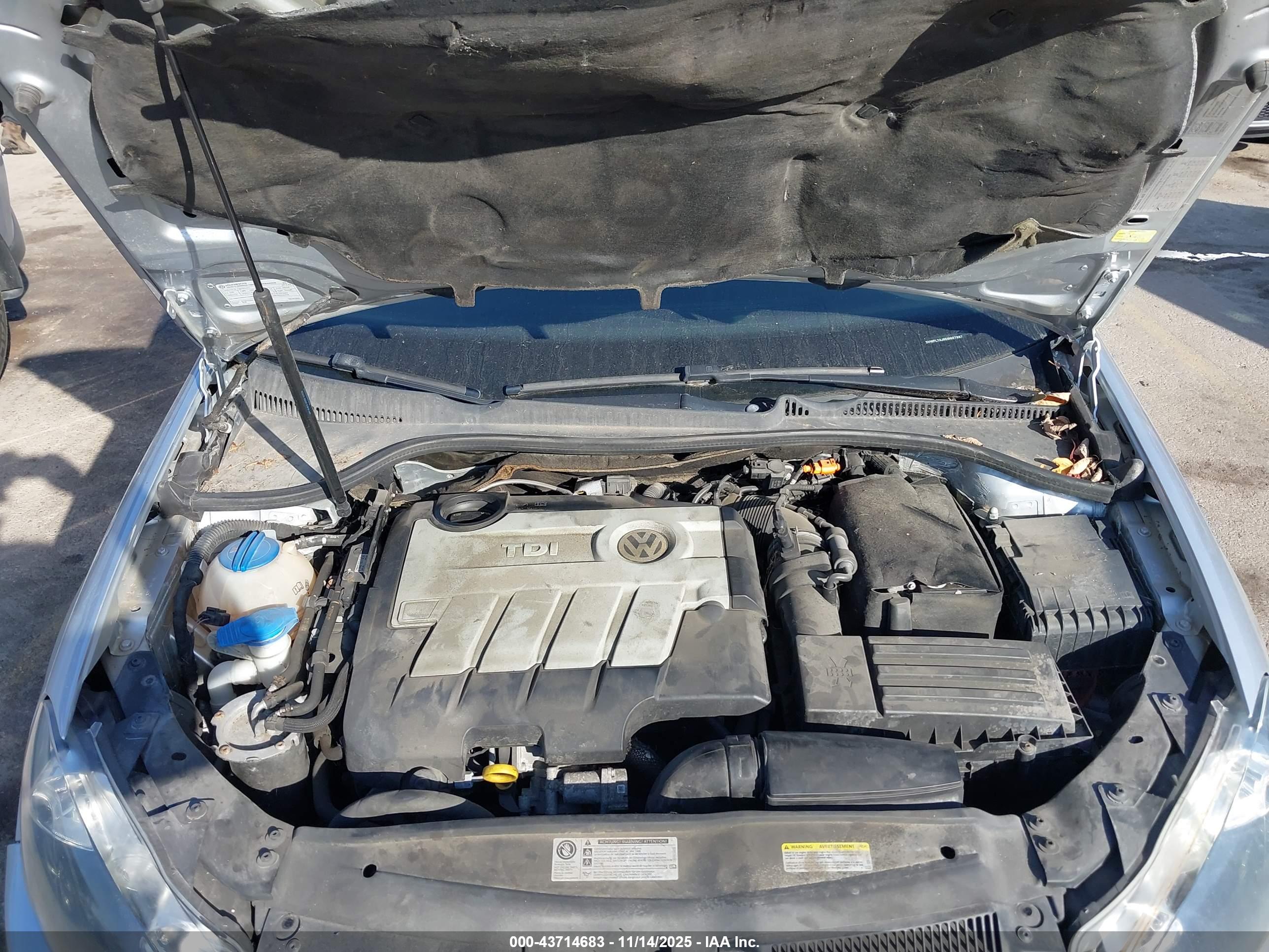VOLKSWAGEN JETTA image 10