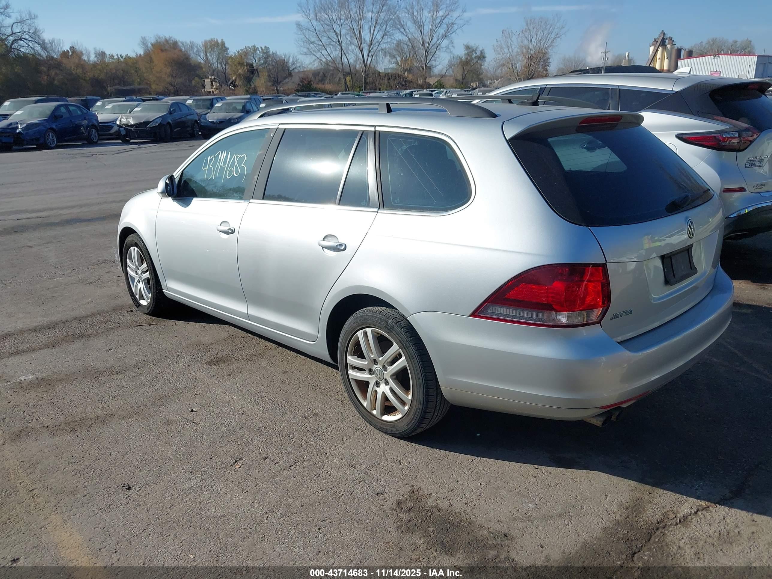 VOLKSWAGEN JETTA image 3