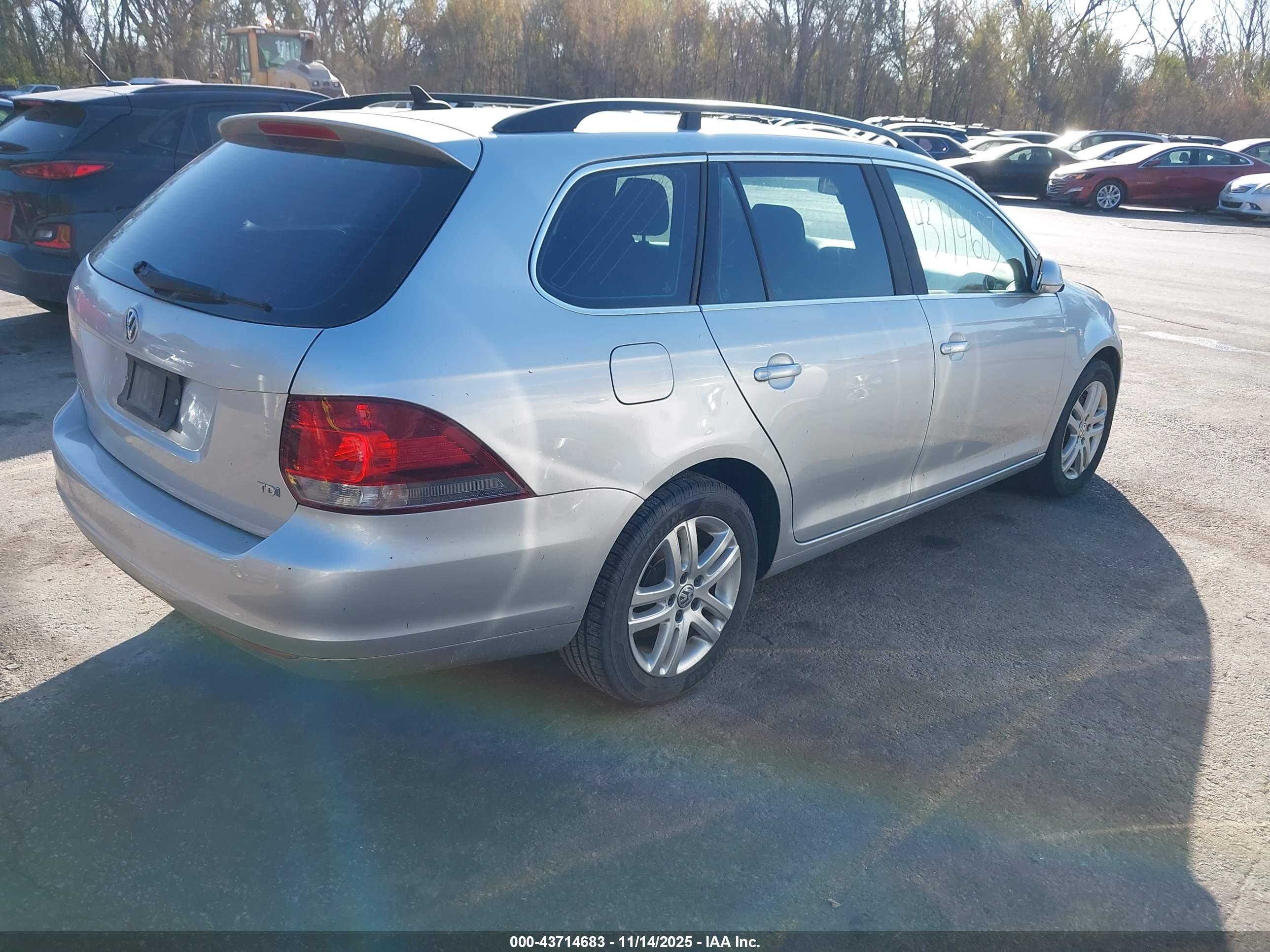 VOLKSWAGEN JETTA image 4