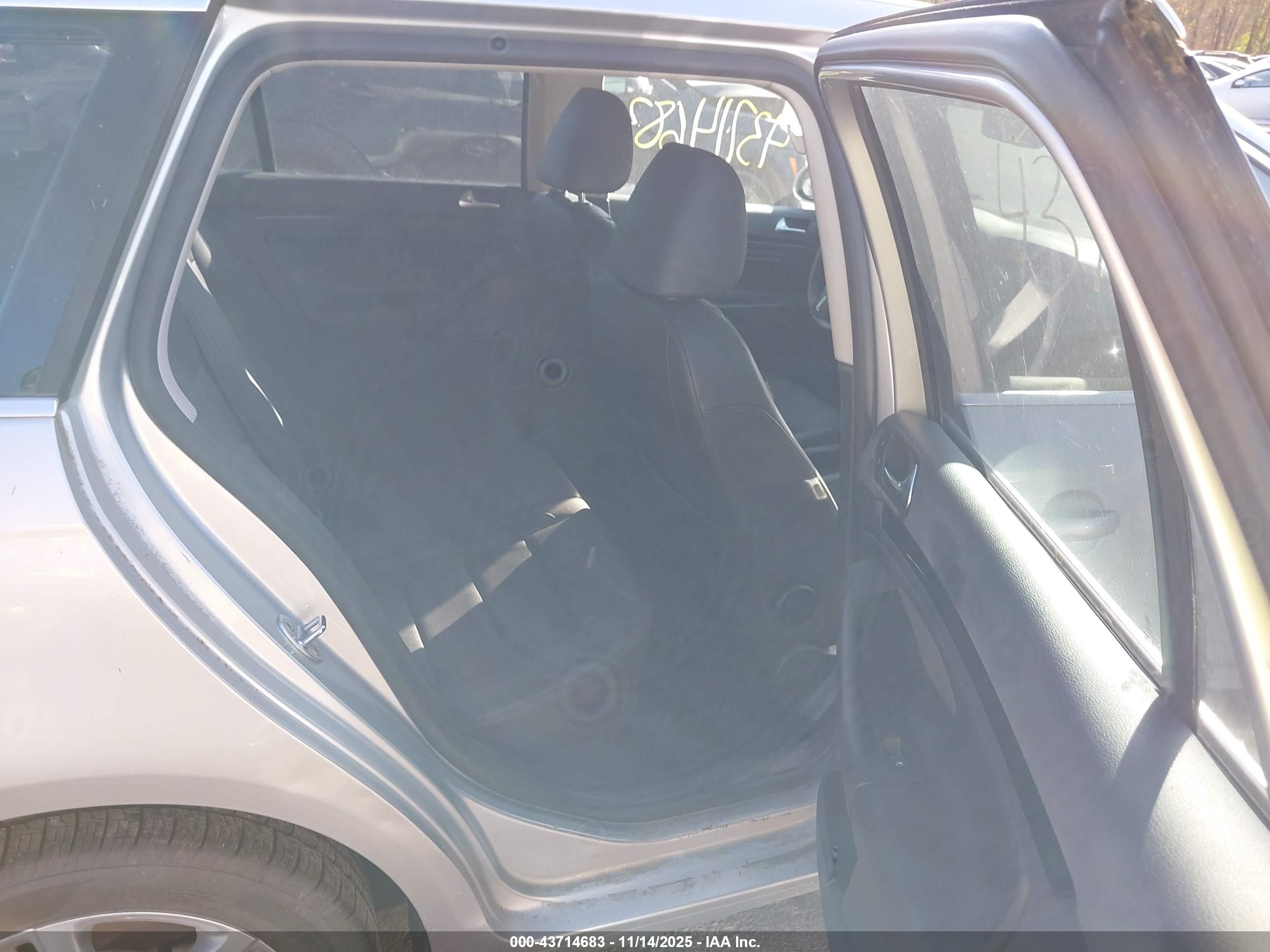VOLKSWAGEN JETTA image 8
