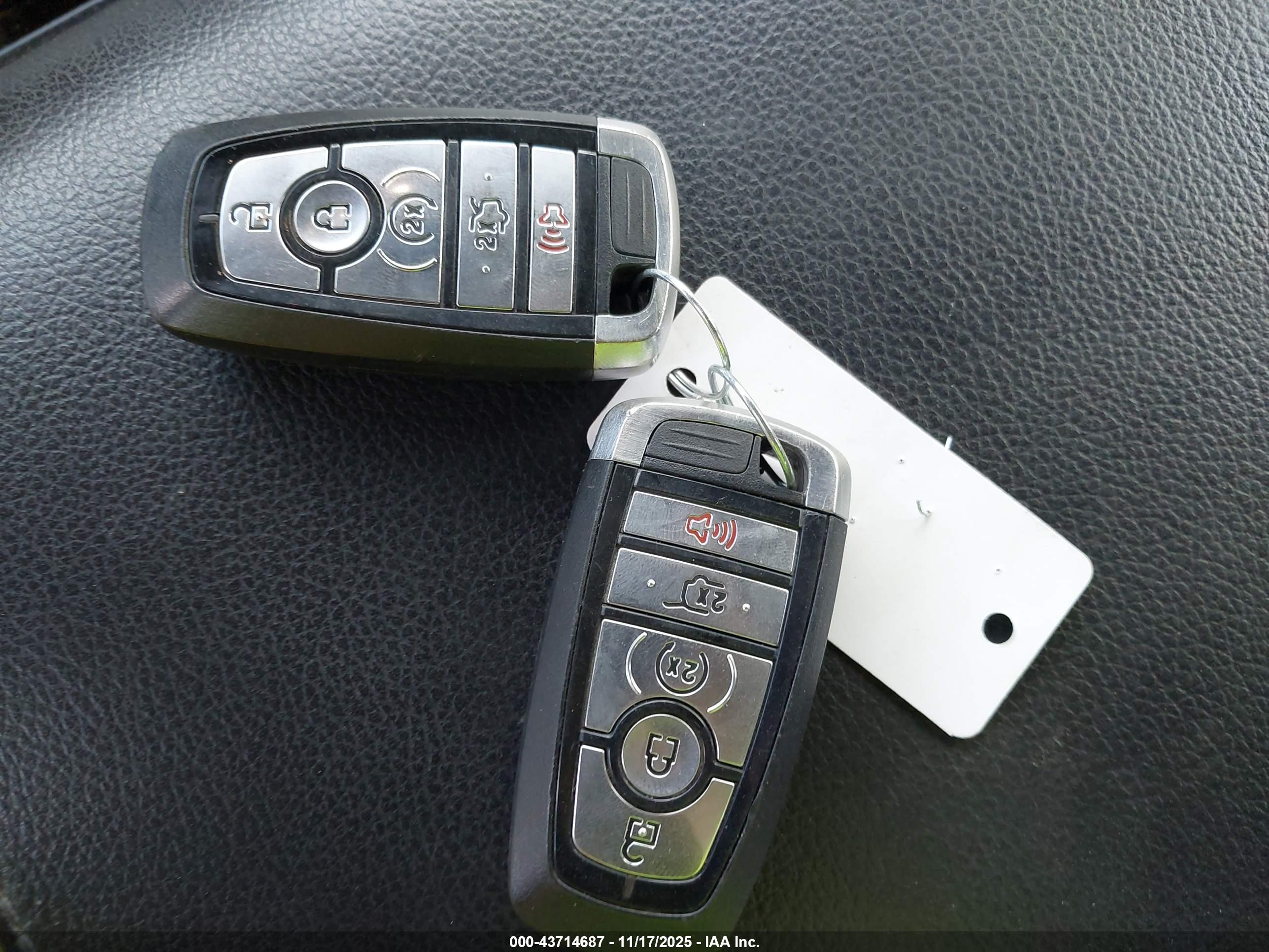 FORD EXPEDITION image 11