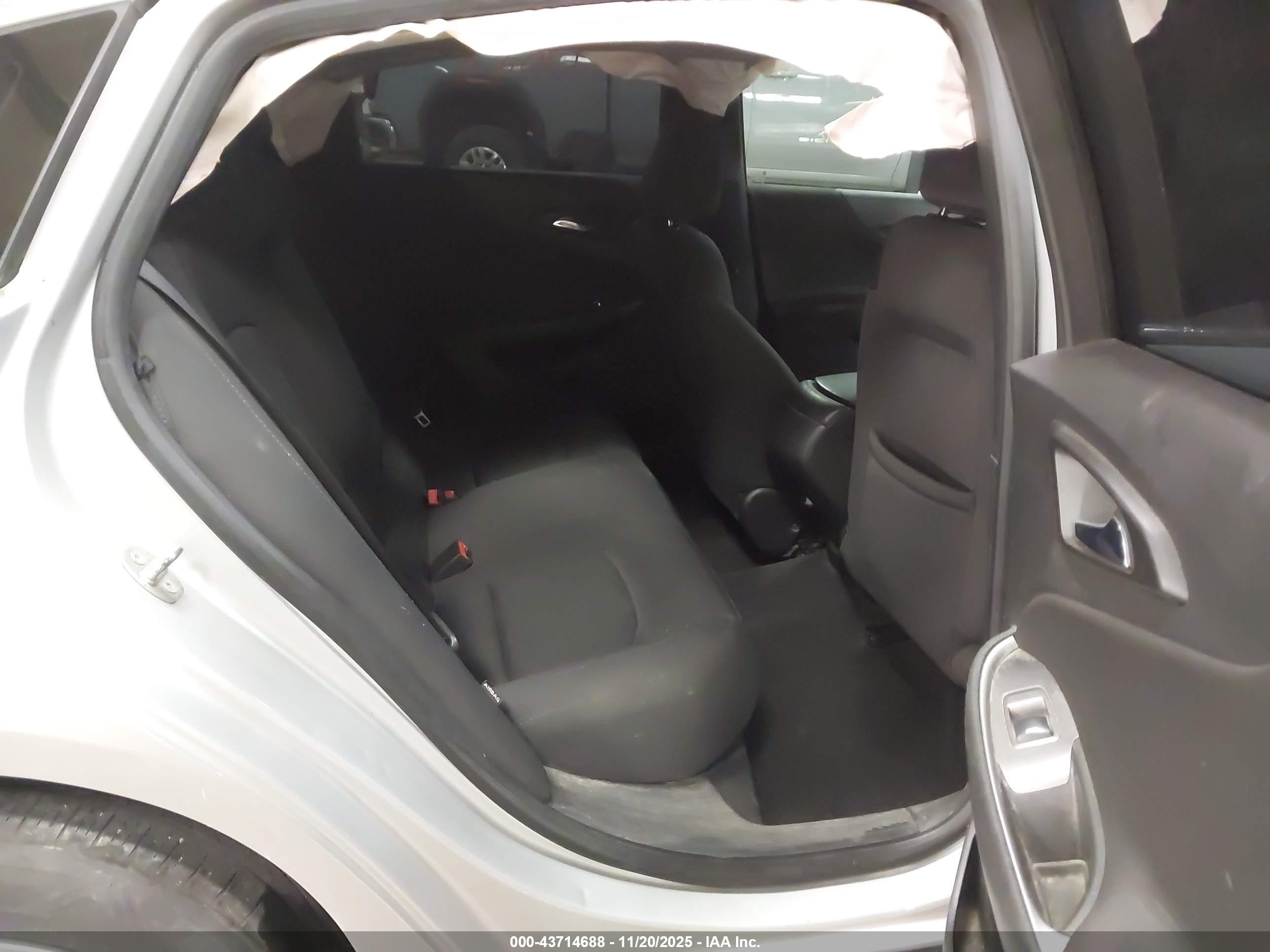 CHEVROLET MALIBU image 8