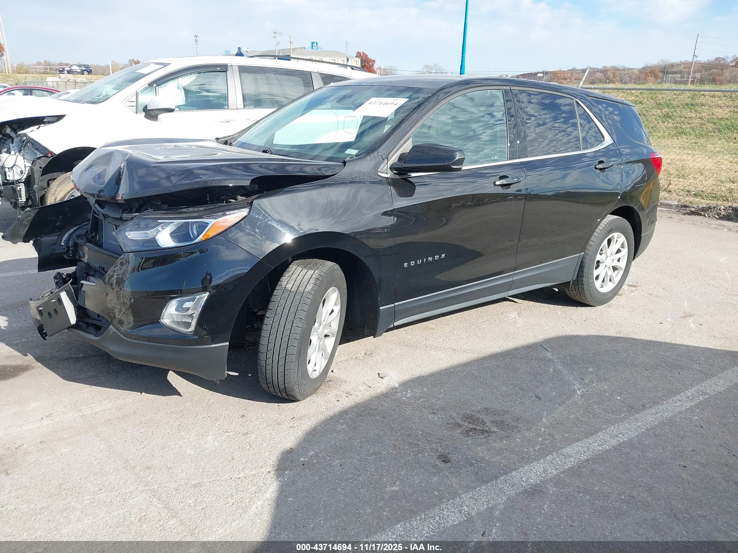 CHEVROLET EQUINOX image 2