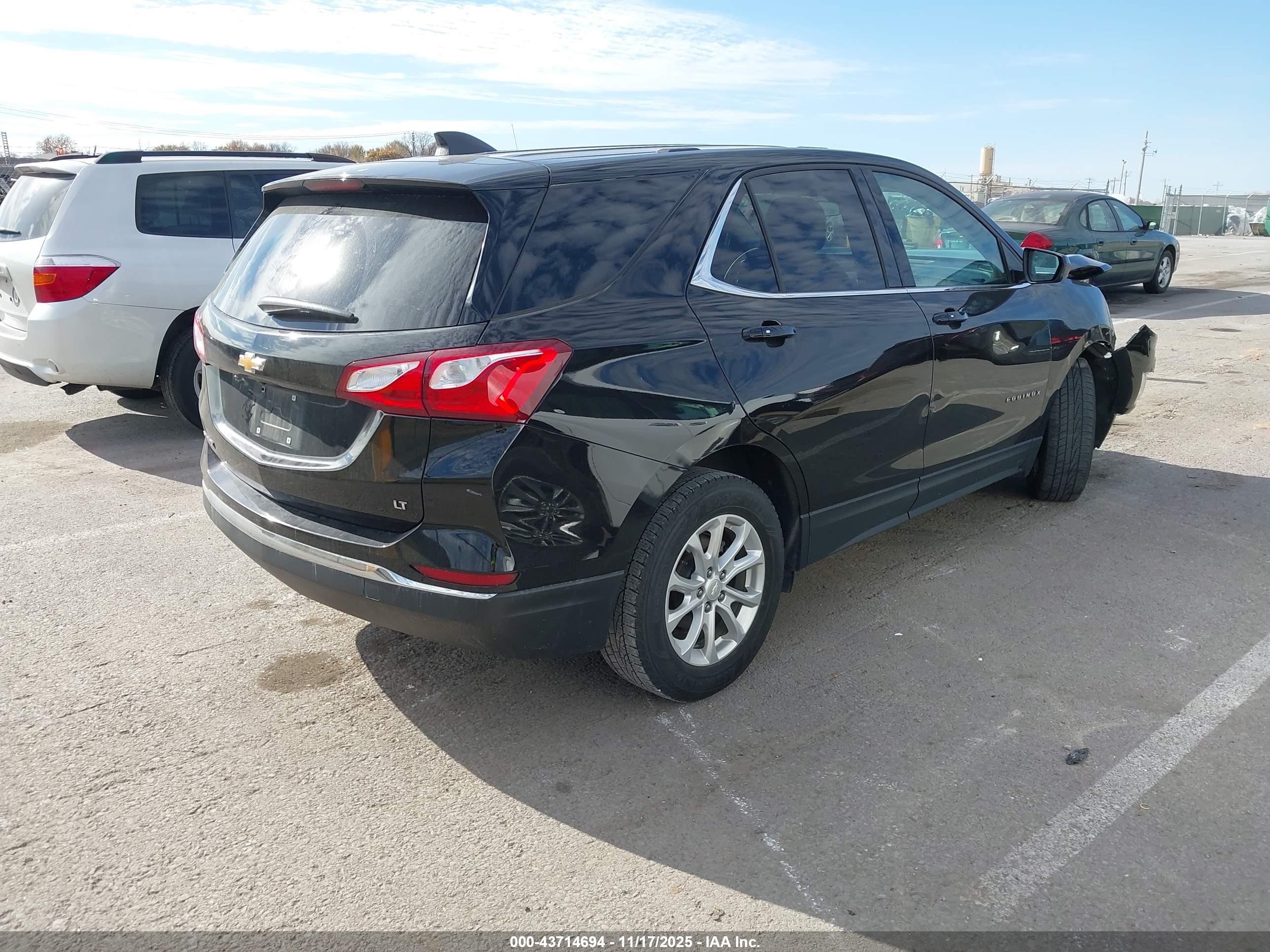 CHEVROLET EQUINOX image 4