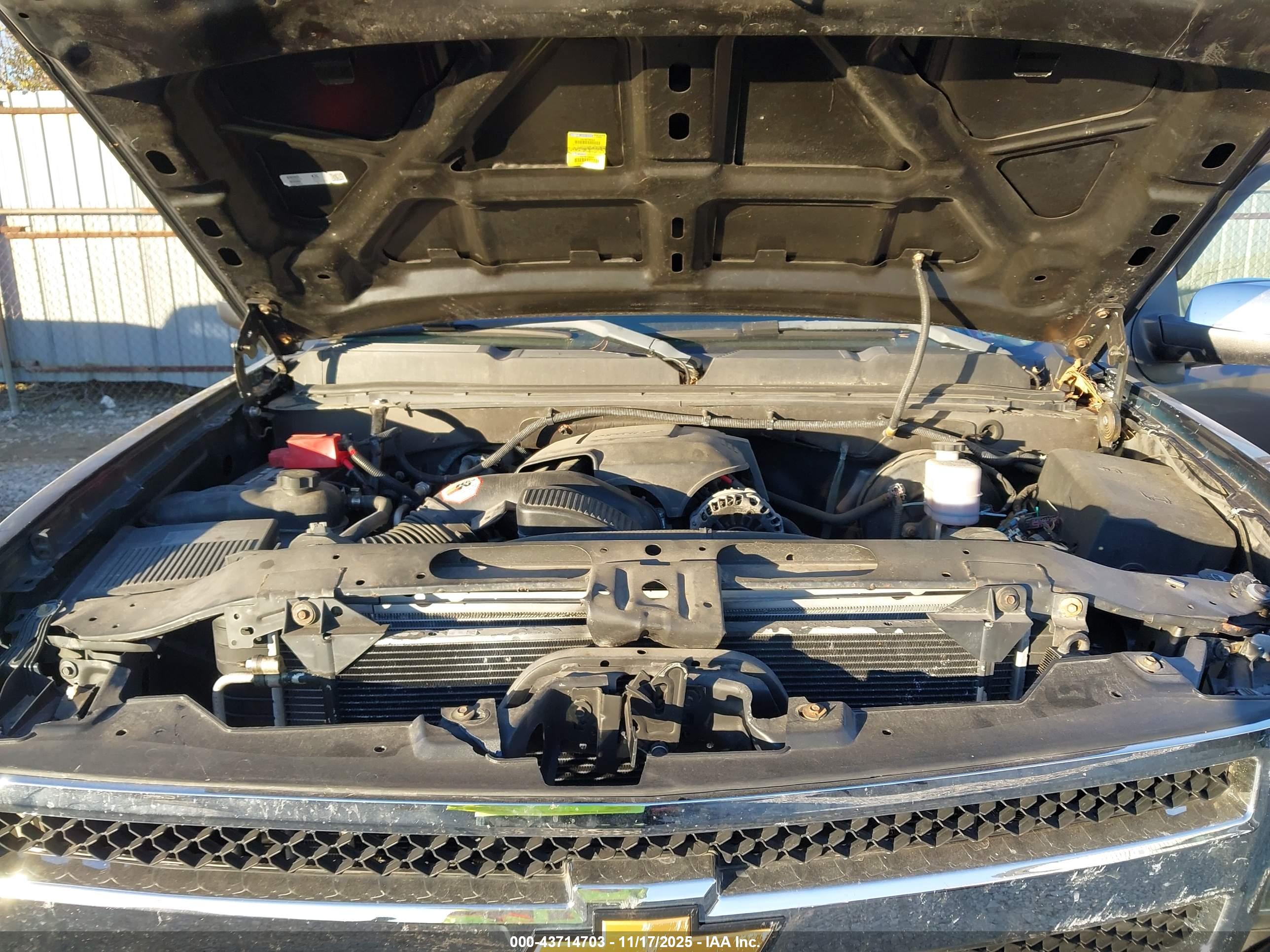CHEVROLET SILVERADO image 10
