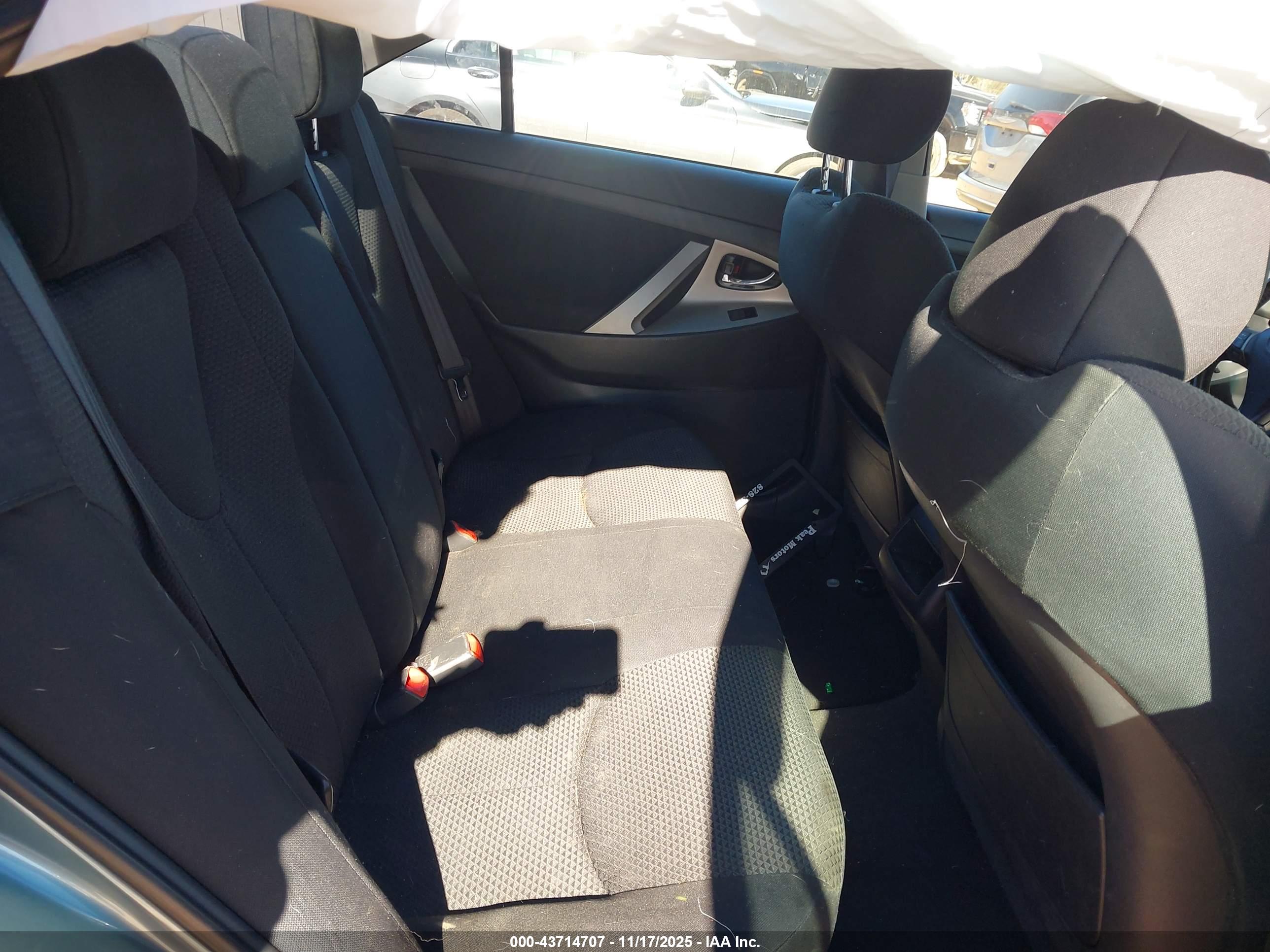 TOYOTA CAMRY image 8