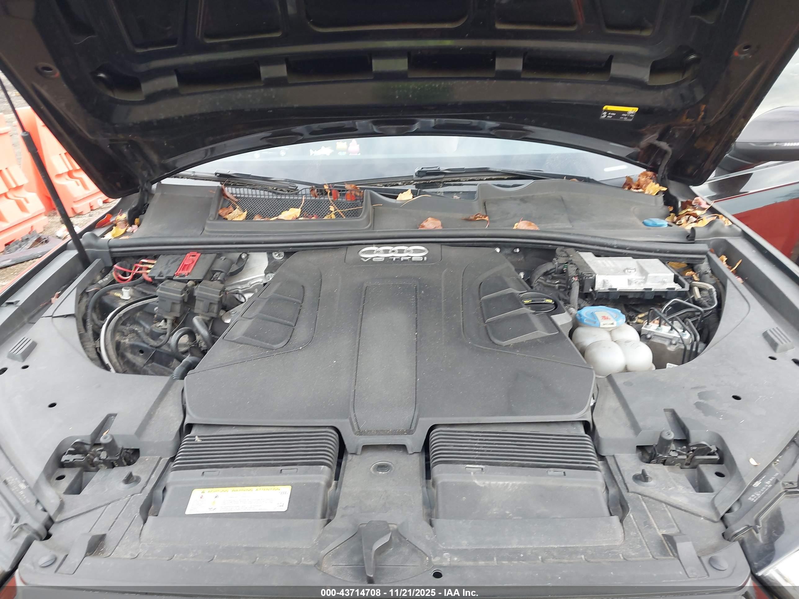 AUDI Q7 image 10
