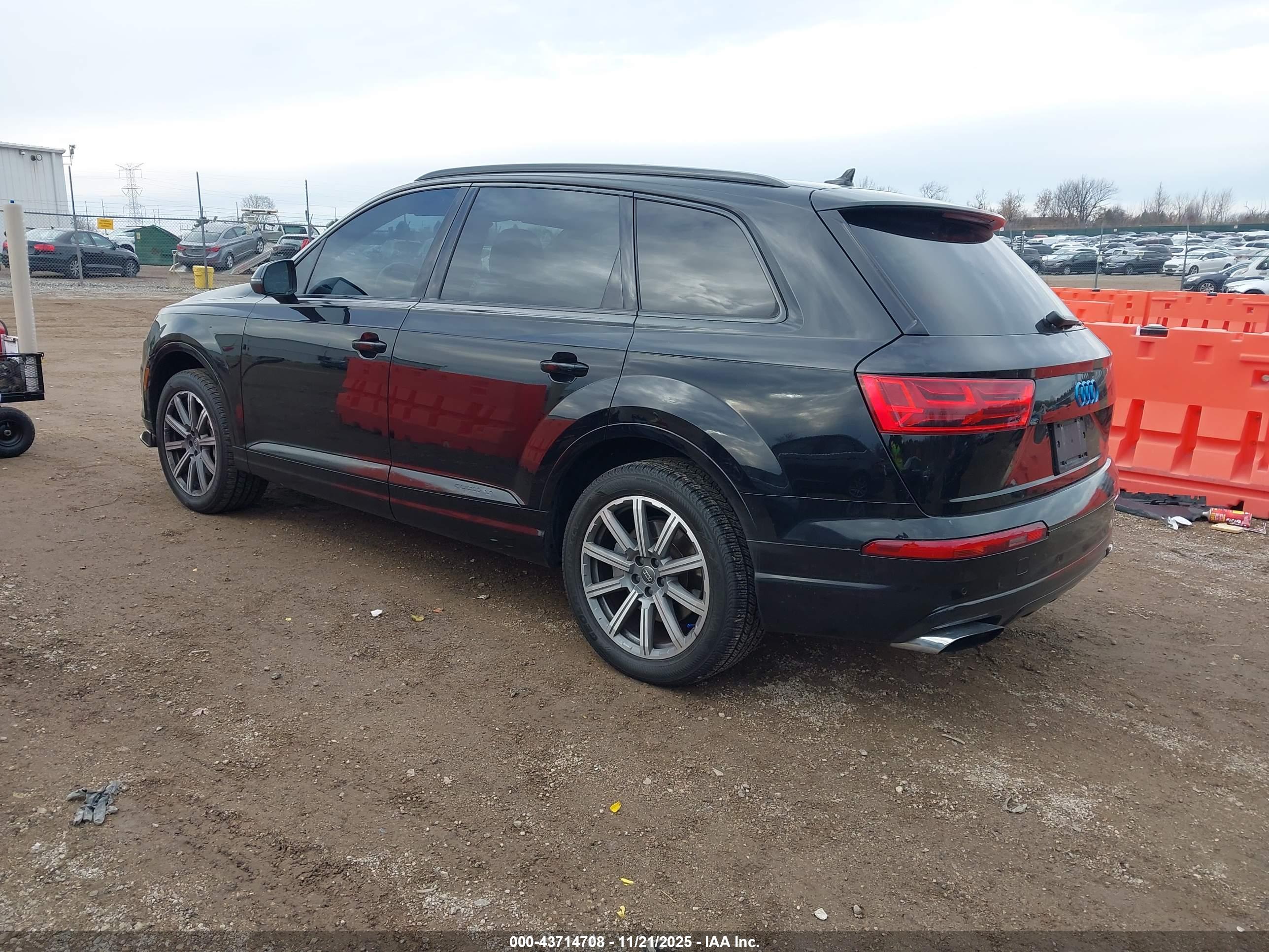 AUDI Q7 image 3