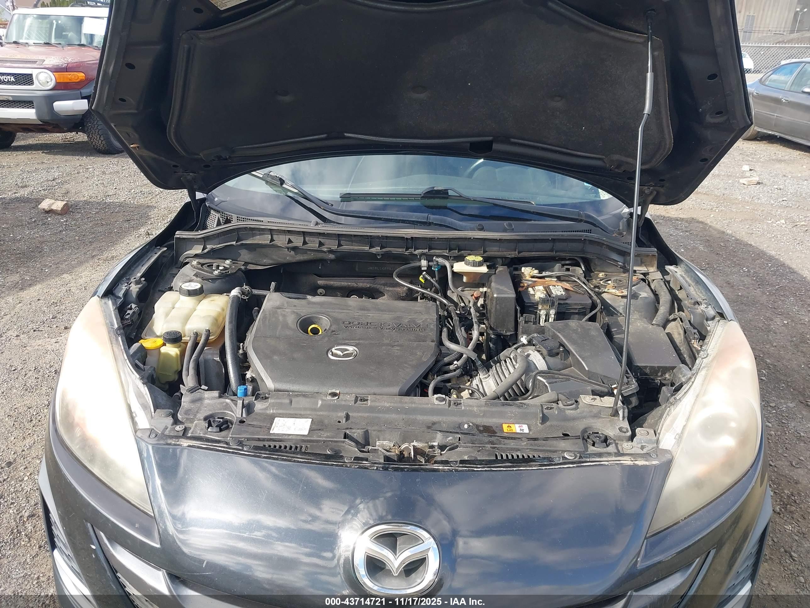 MAZDA MAZDA3 image 10