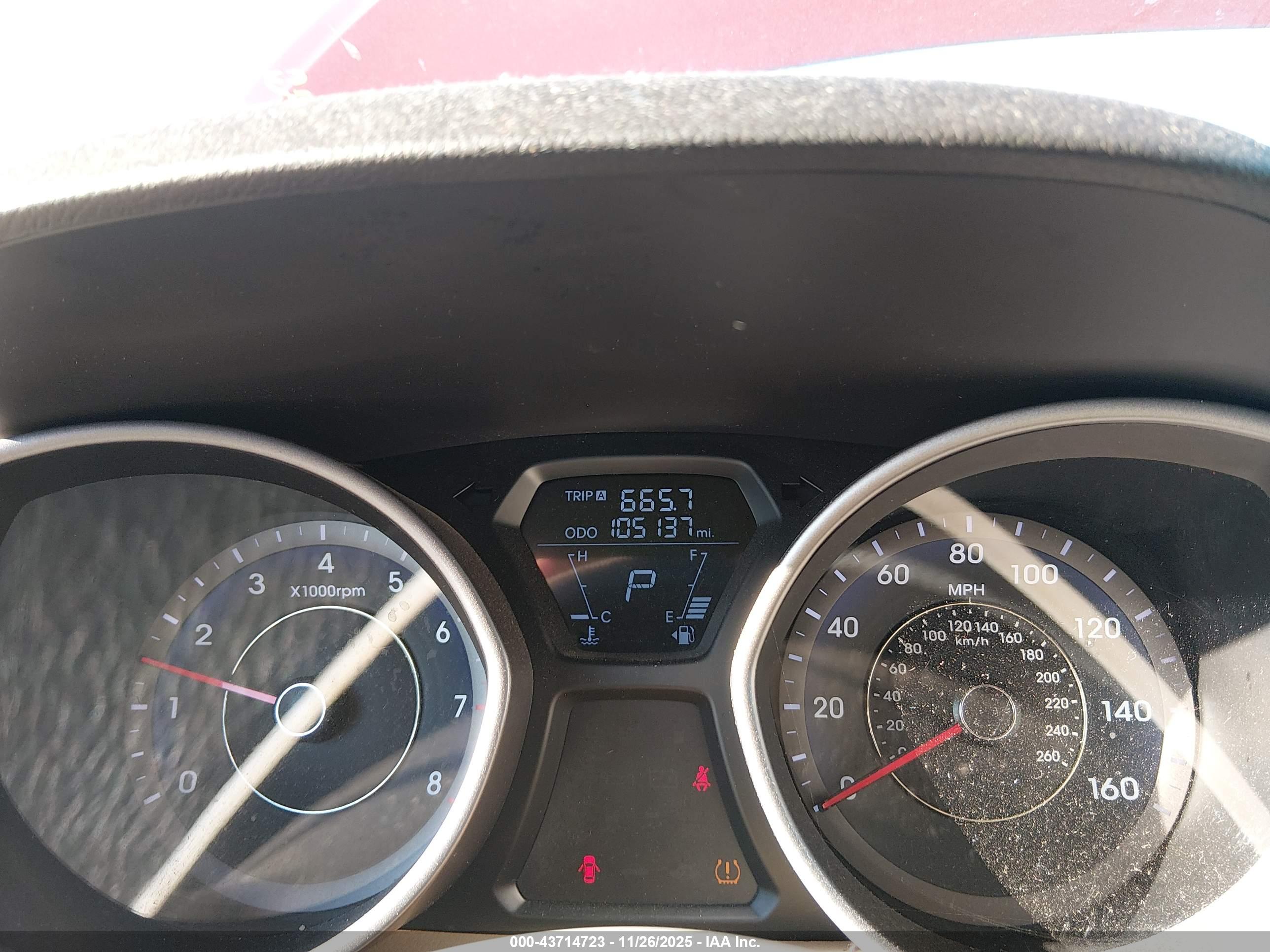 HYUNDAI ELANTRA image 7