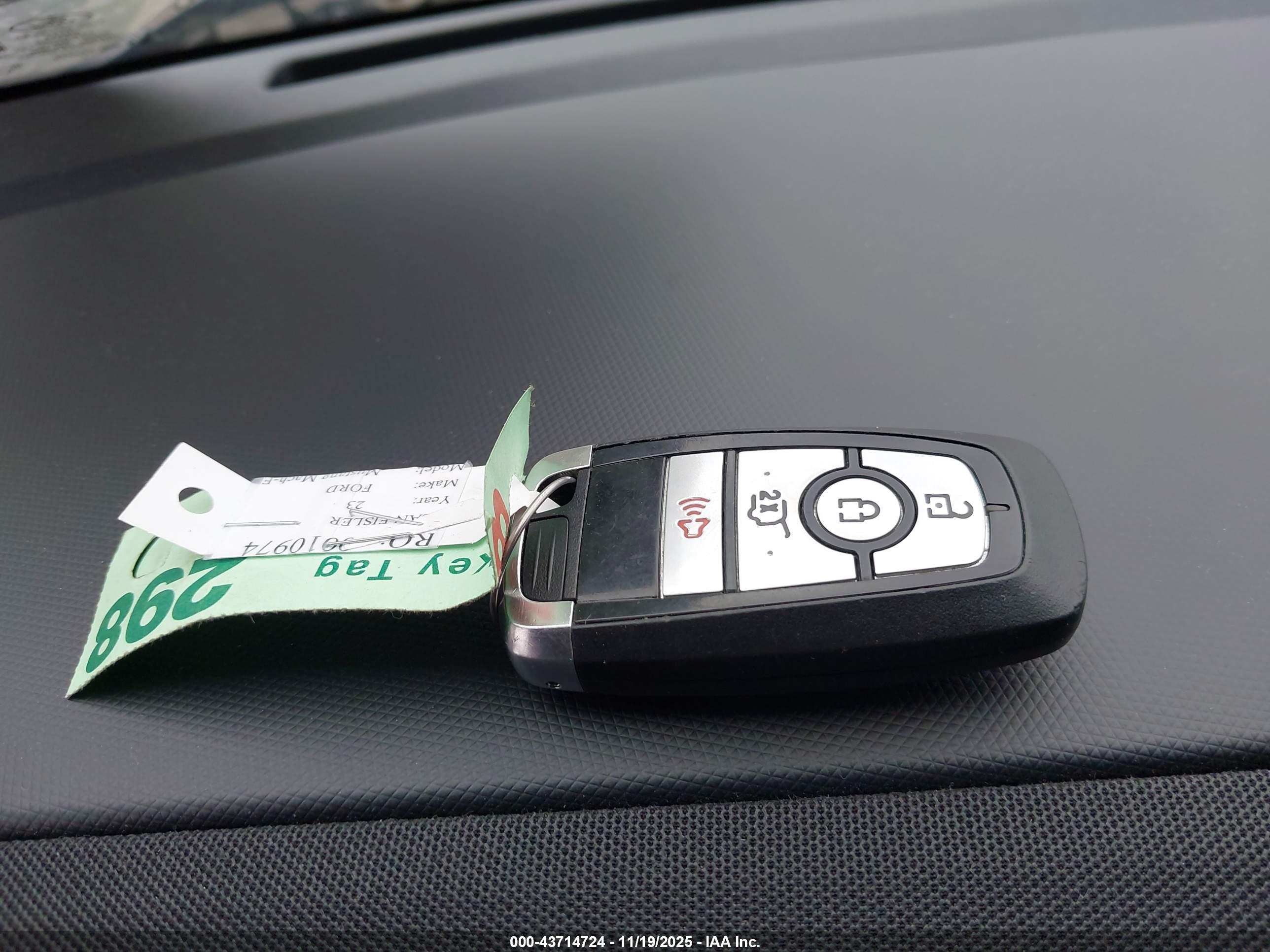 FORD MUSTANG image 11