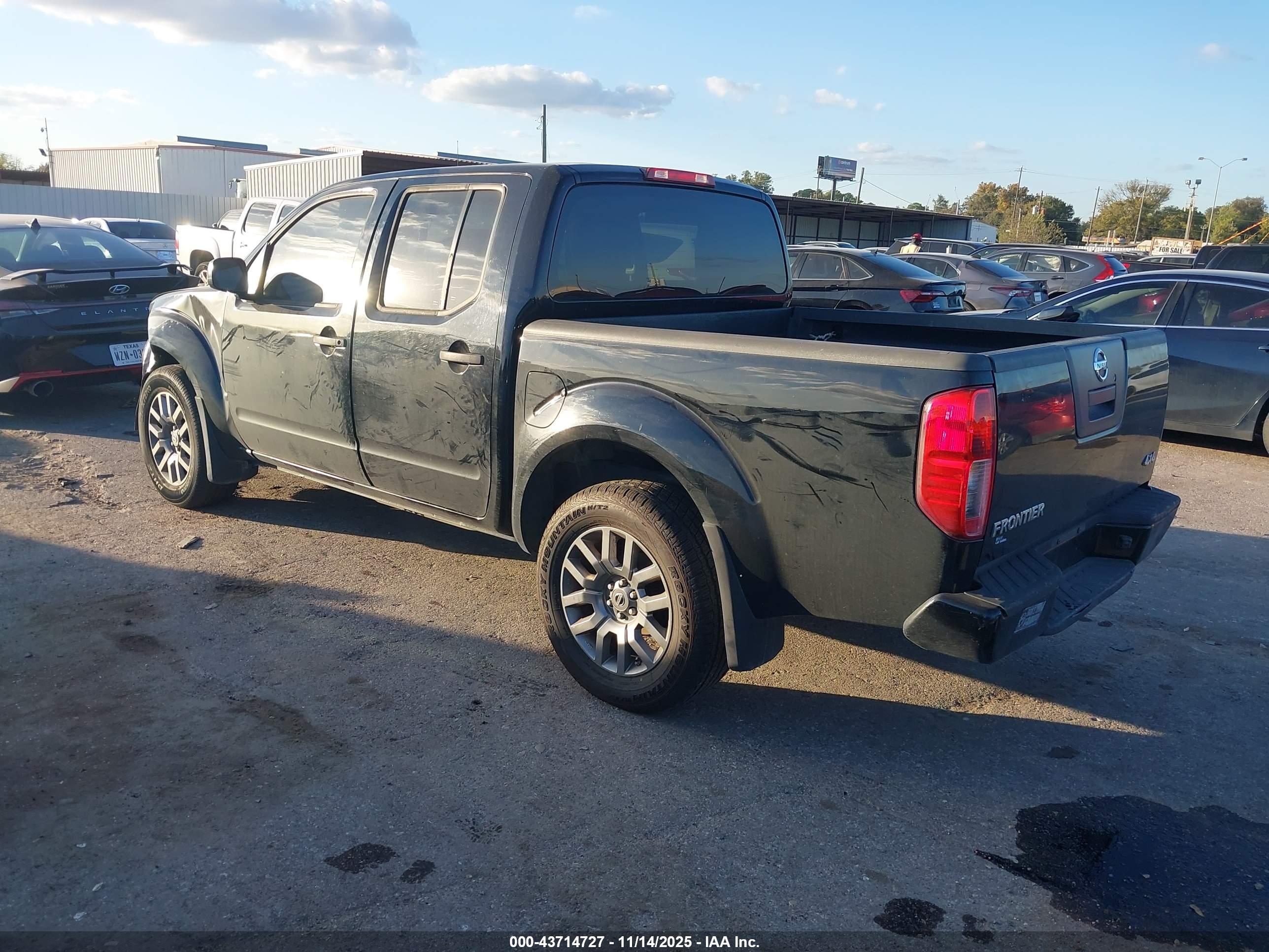 NISSAN FRONTIER image 3