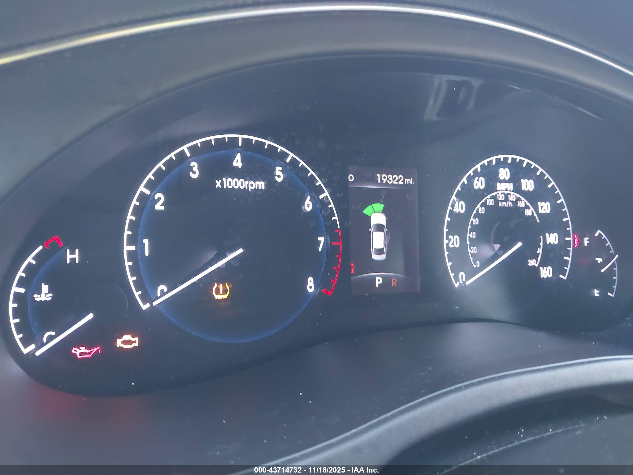 HYUNDAI GENESIS image 7