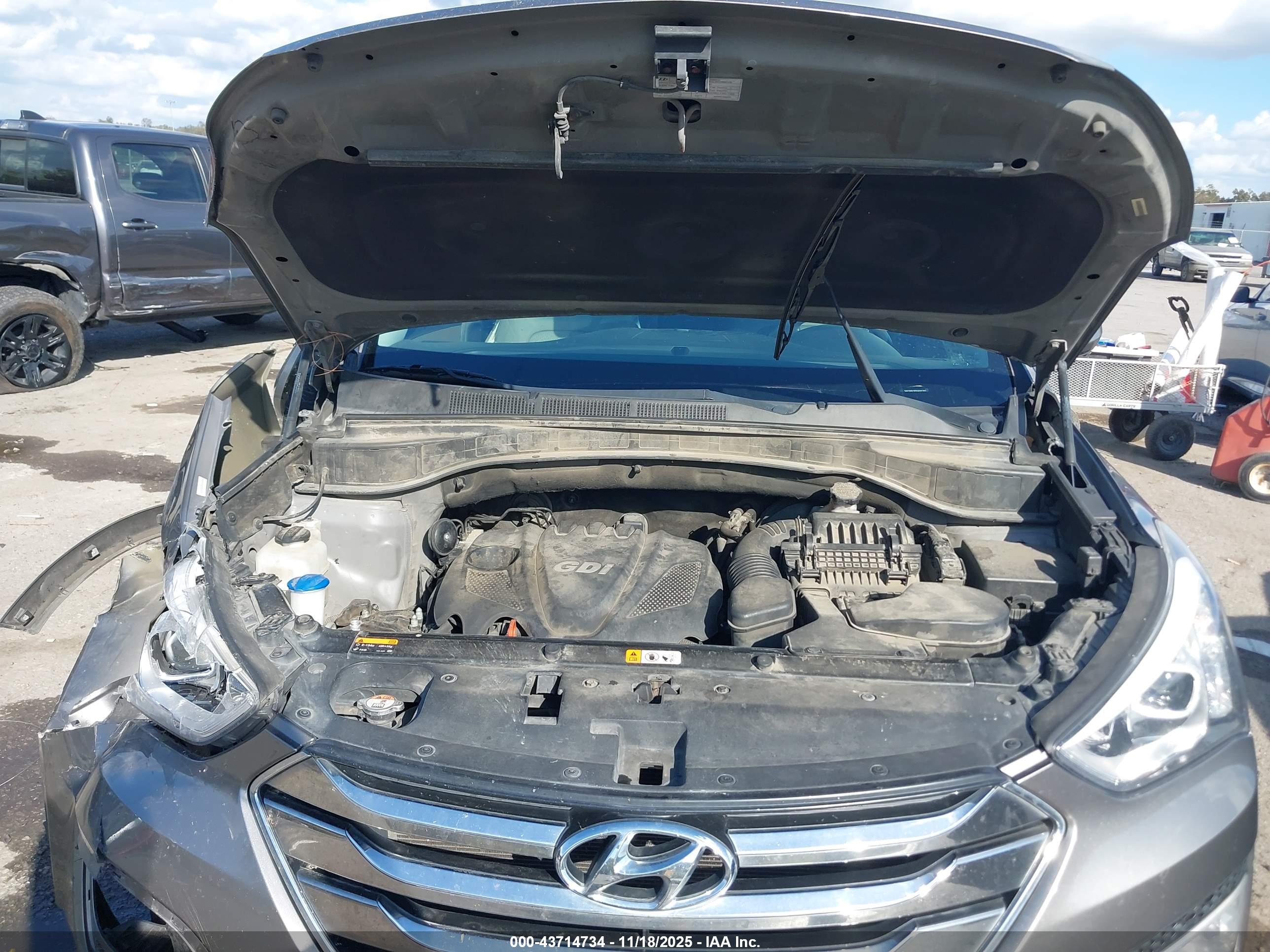 HYUNDAI SANTA image 10